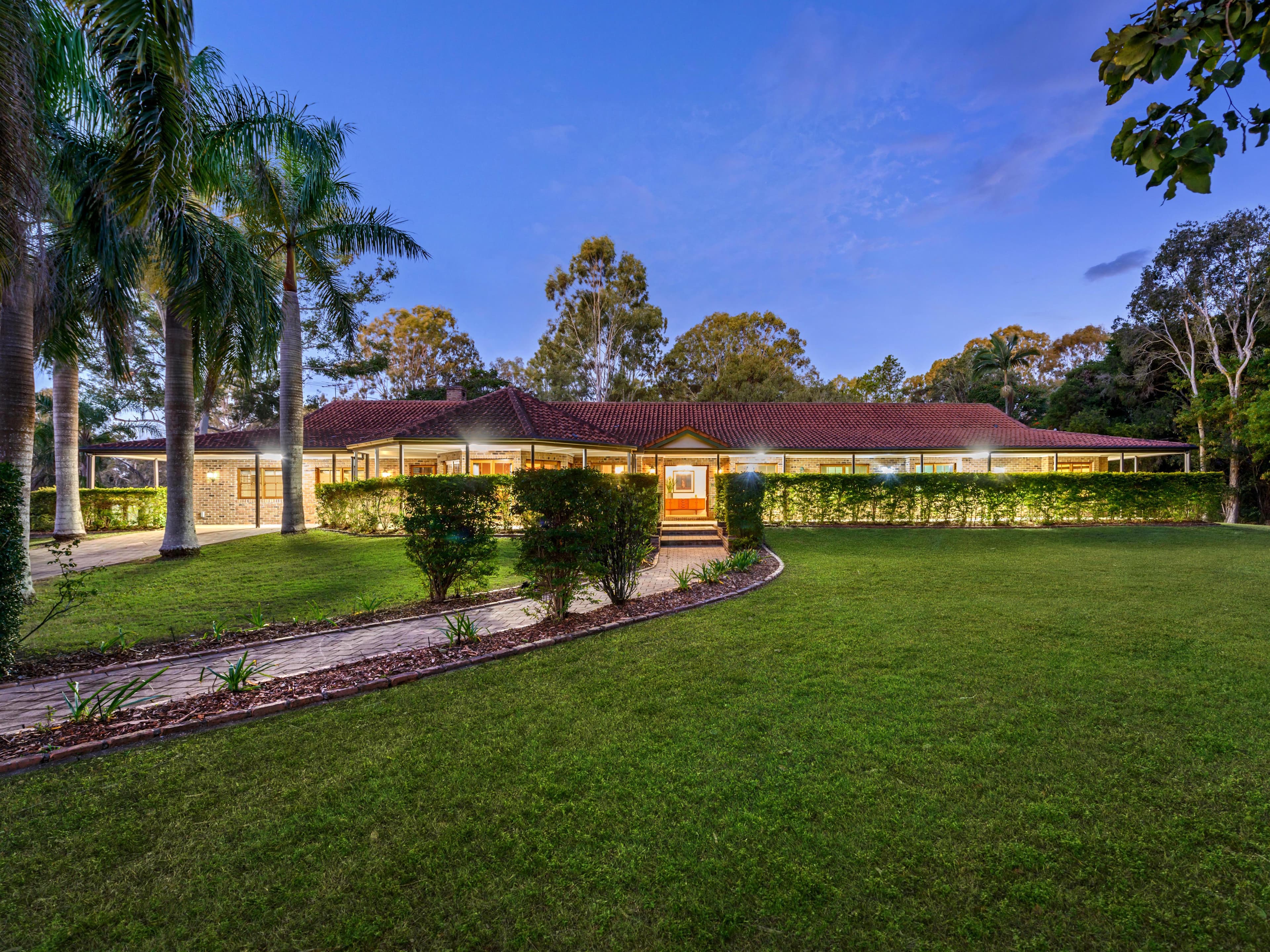 104 Idonia Street, Bridgeman Downs QLD 4035, Bridgeman Downs - Thumbnail 2