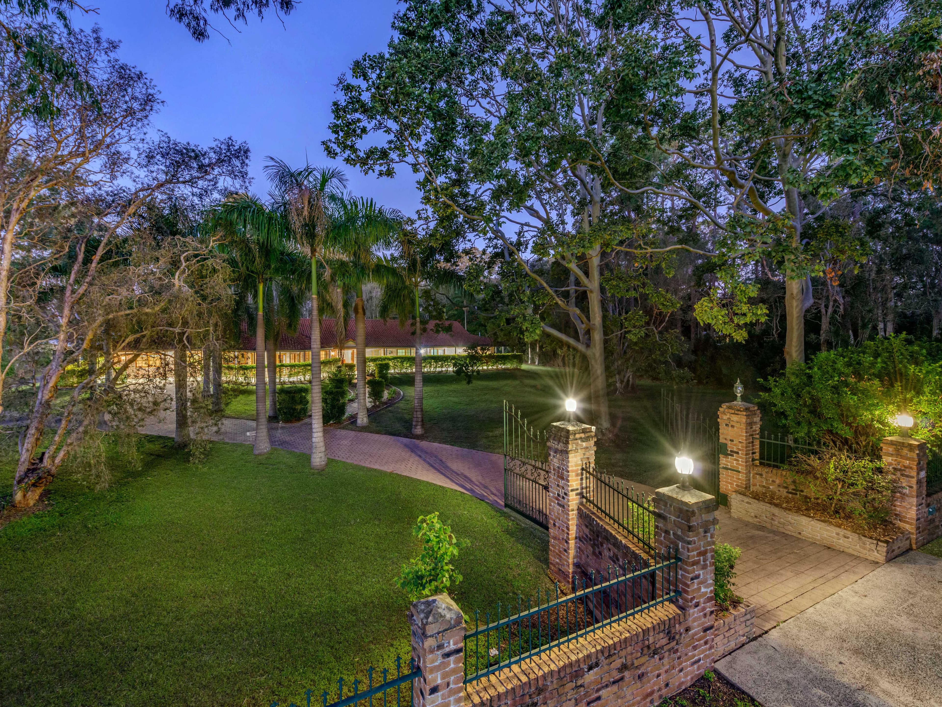 104 Idonia Street, Bridgeman Downs QLD 4035, Bridgeman Downs - Thumbnail 4