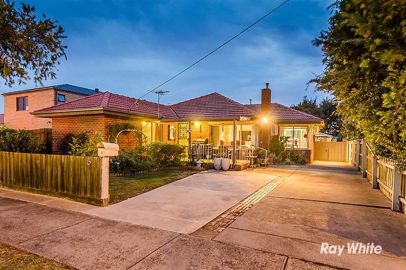 5 Lurline Street, Cranbourne VIC 3977, Cranbourne - Thumbnail 2
