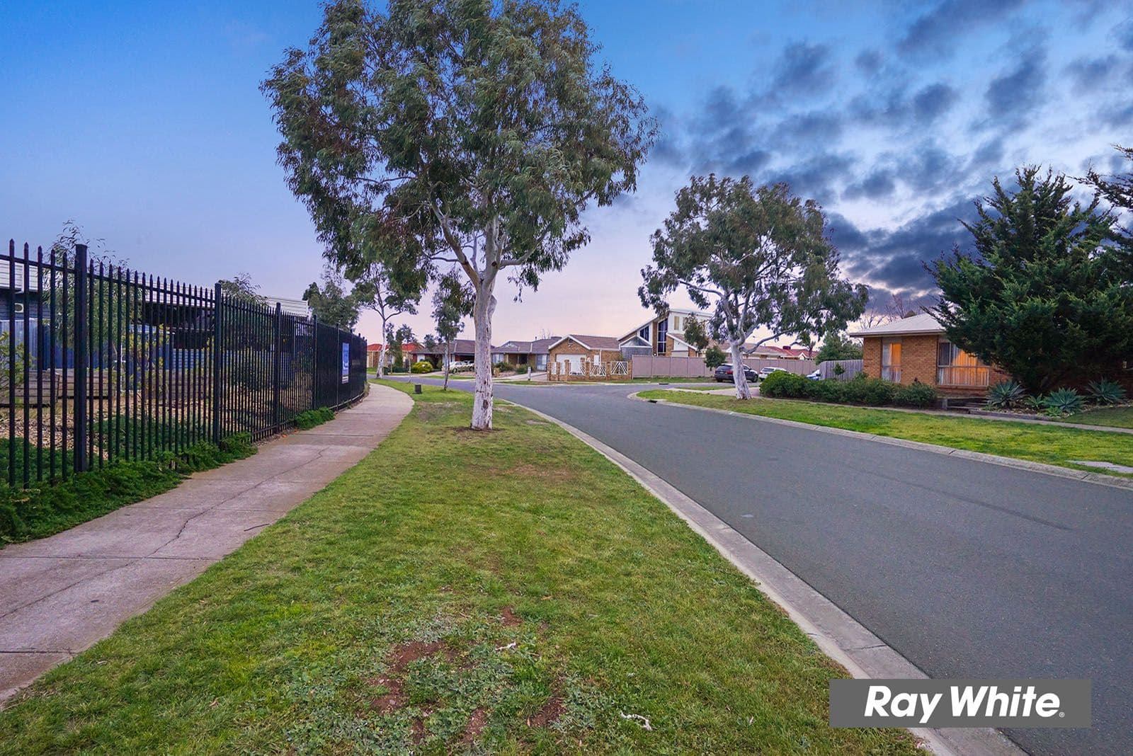 63 Deloraine Drive, Hoppers Crossing VIC 3029, Hoppers Crossing - Thumbnail 3