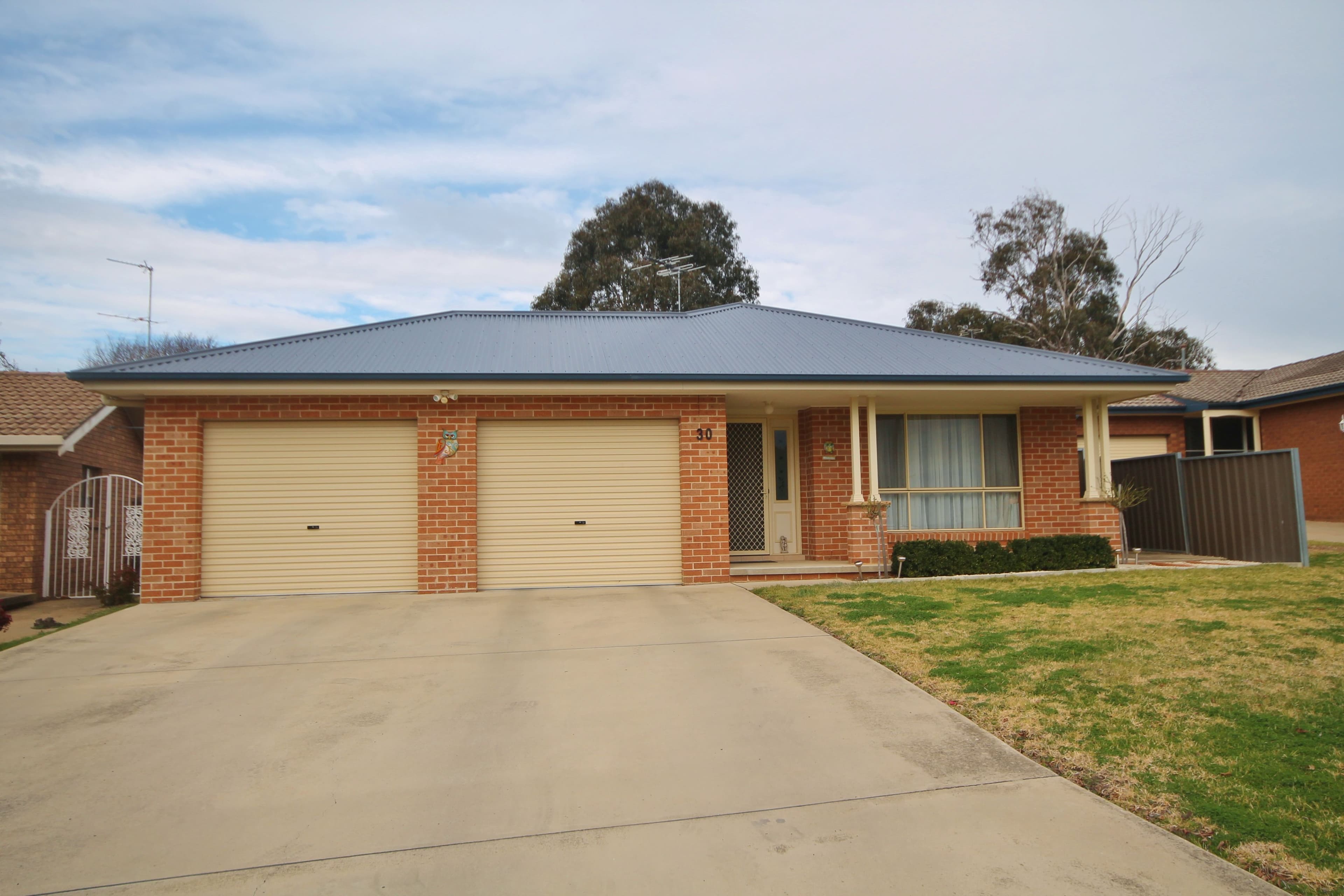30 Dwyer Drive, Young - Image 1