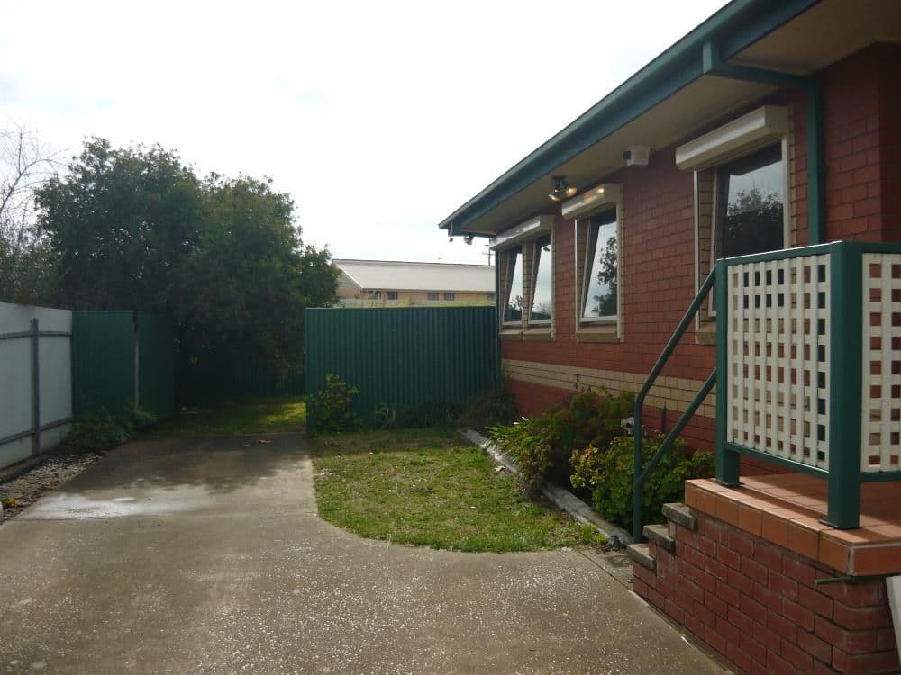 590 Livermore Street, LAVINGTON NSW 2641, Lavington - Thumbnail 6