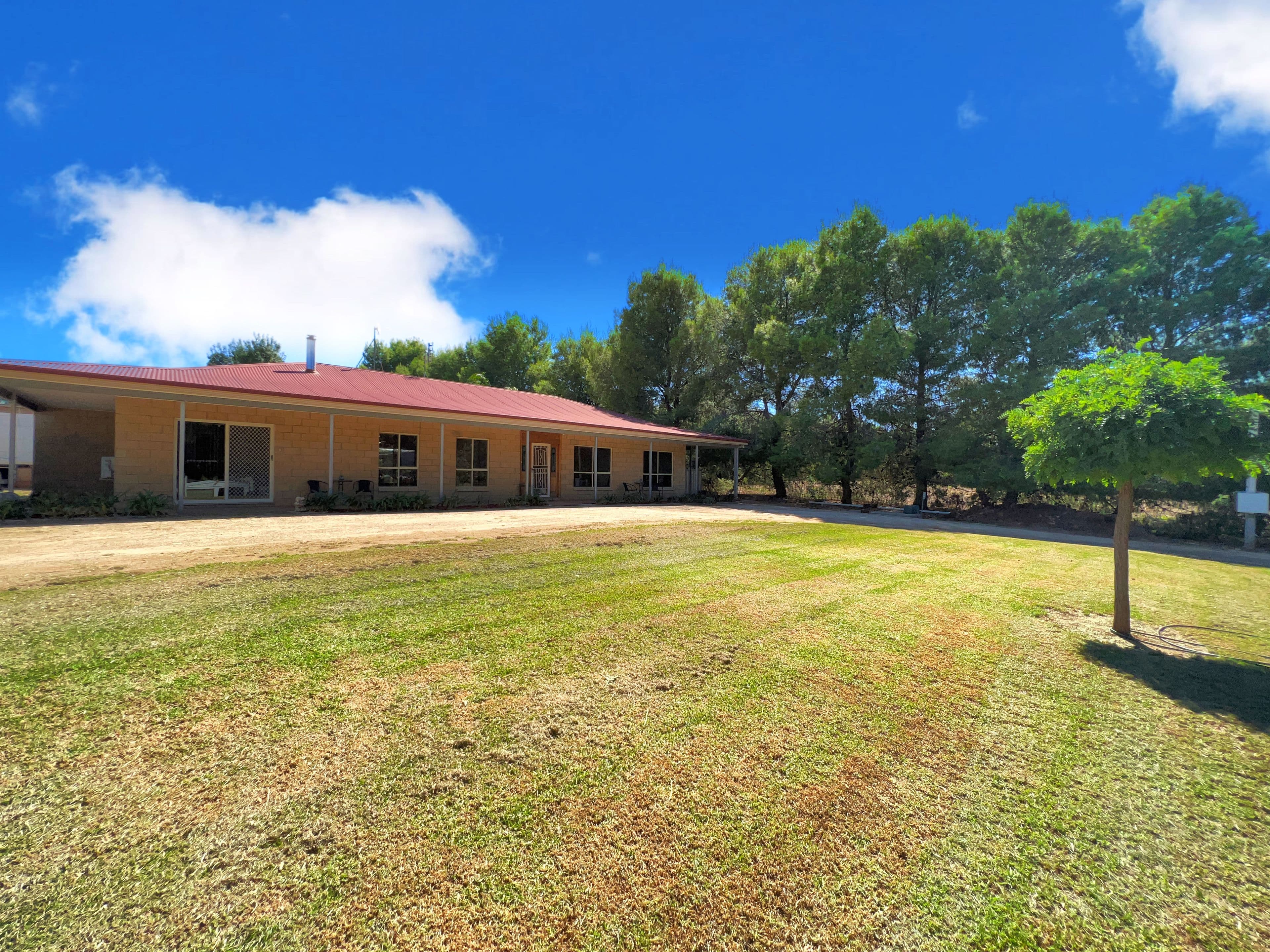 6 Windsor Street, Forbes NSW 2871, Forbes - Image 1