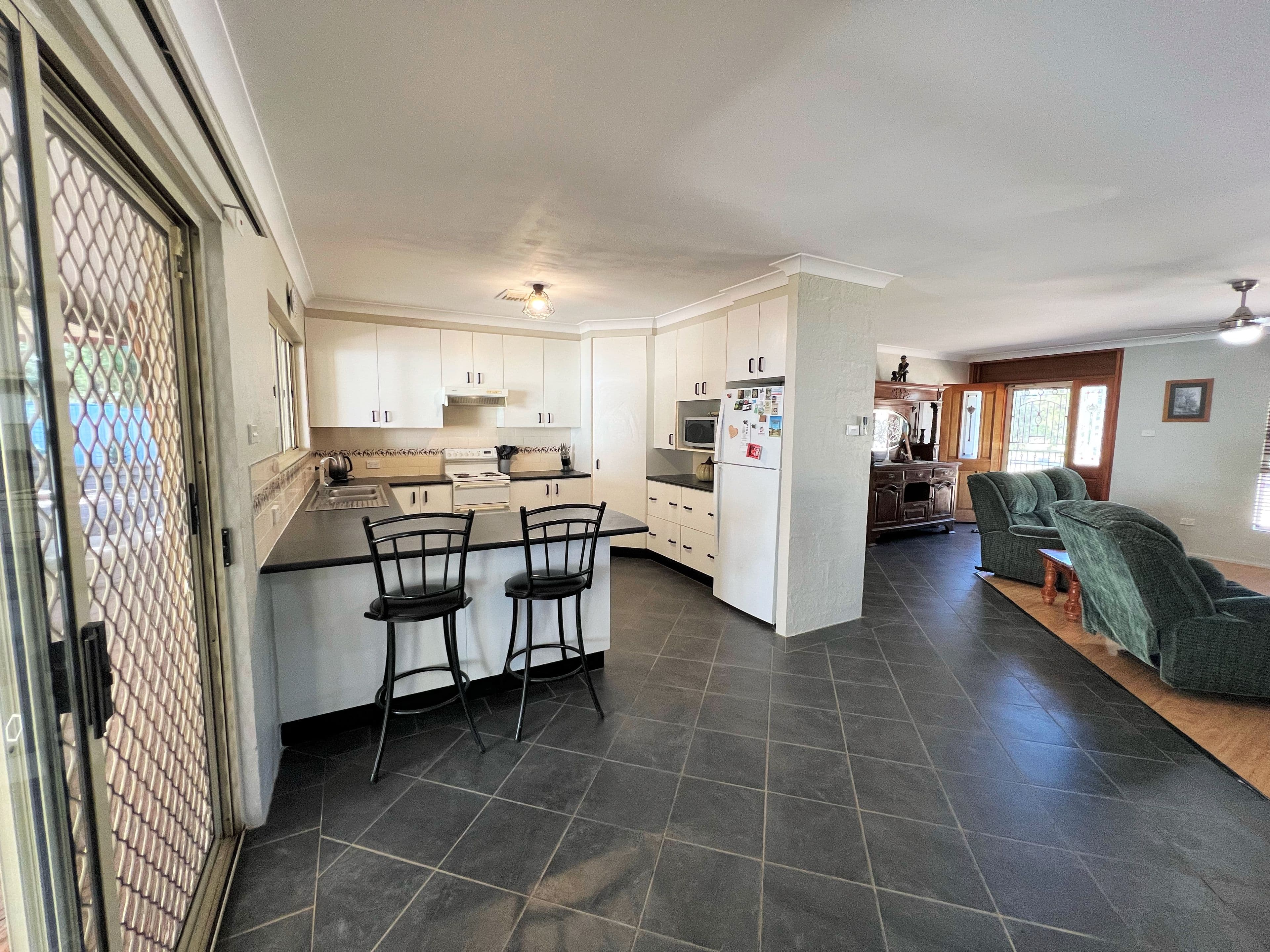 6 Windsor Street, Forbes NSW 2871, Forbes - Thumbnail 6