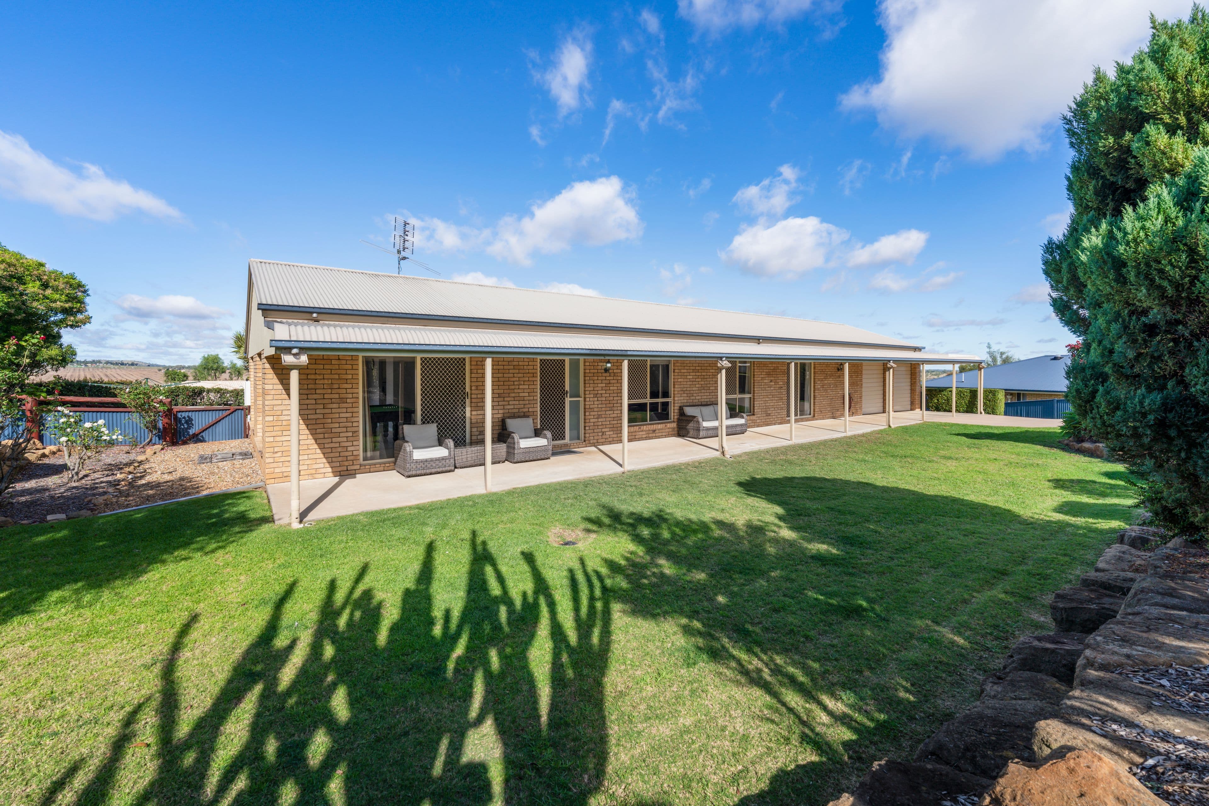 2 Willow View Court, Kingsthorpe QLD 4400, Kingsthorpe - Thumbnail 2