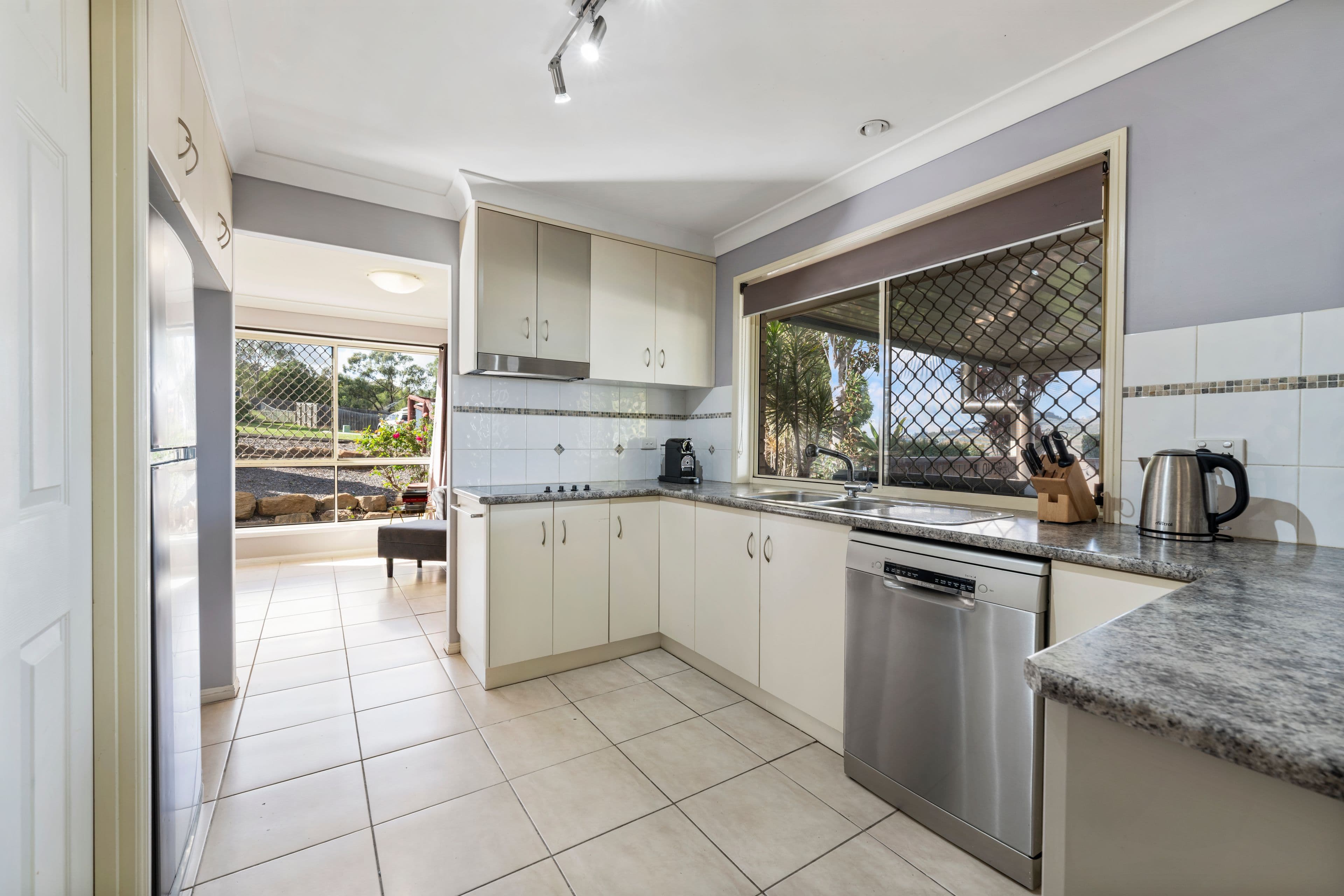 2 Willow View Court, Kingsthorpe QLD 4400, Kingsthorpe - Thumbnail 5
