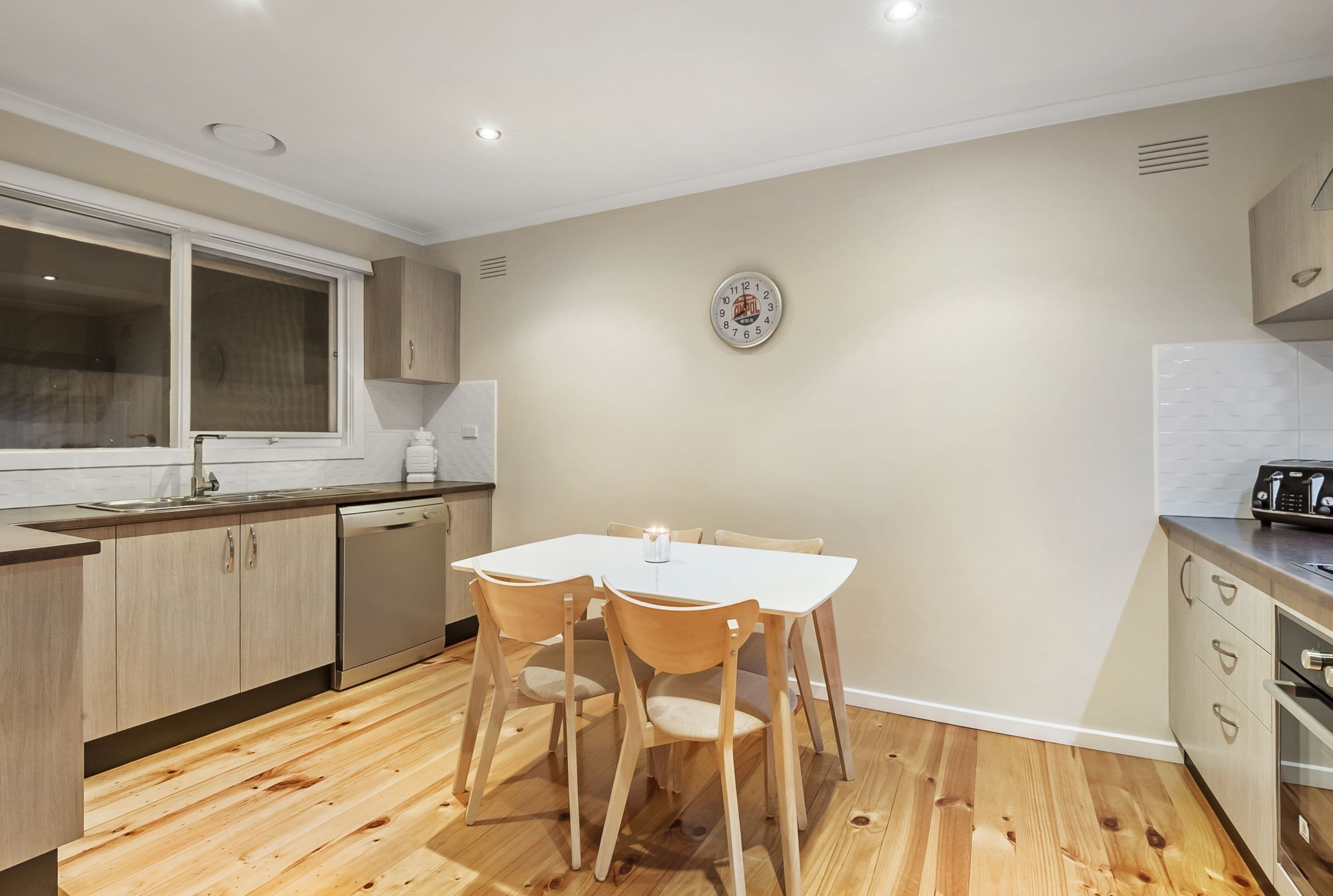 54 St Vigeons Road, Reservoir VIC 3073, Reservoir - Thumbnail 4