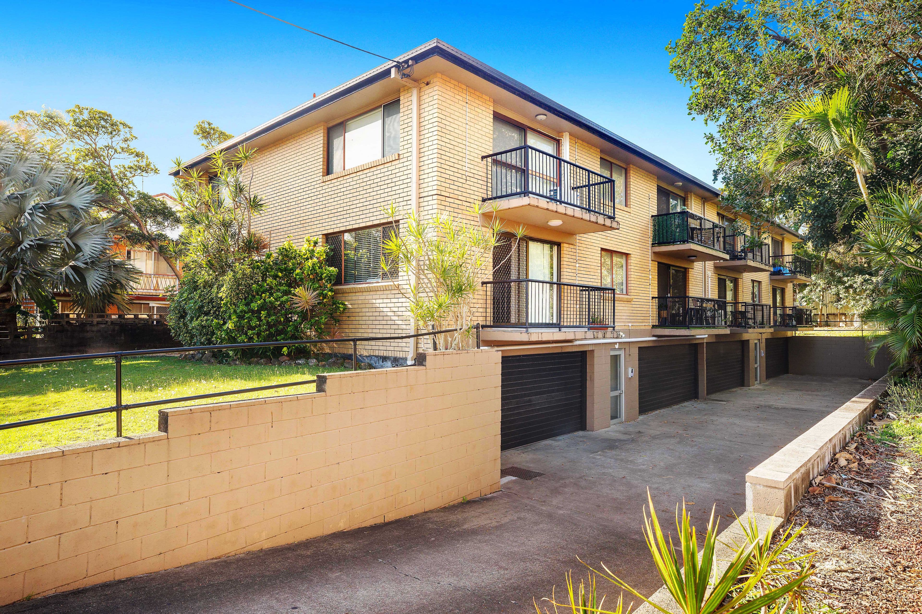 7 Monaco Street, Surfers Paradise QLD 4217, Surfers Paradise - Thumbnail 2