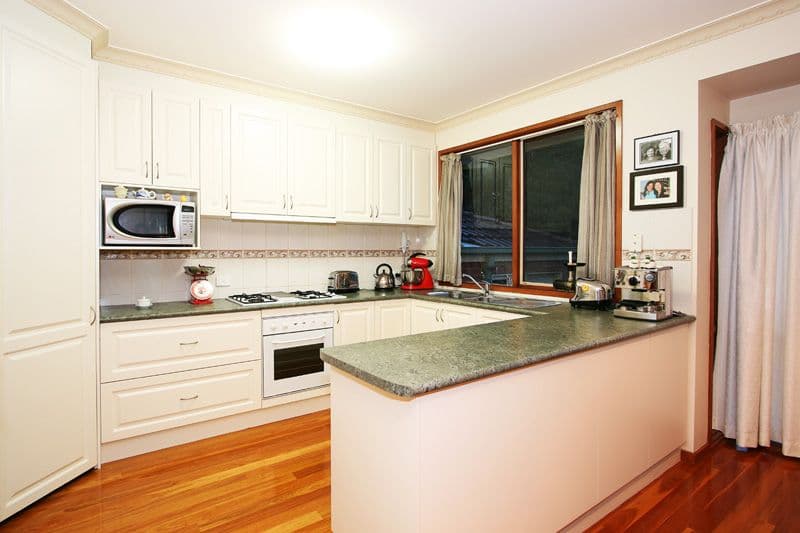 15A Greendale Road, DONCASTER EAST VIC 3109, Doncaster East - Thumbnail 3