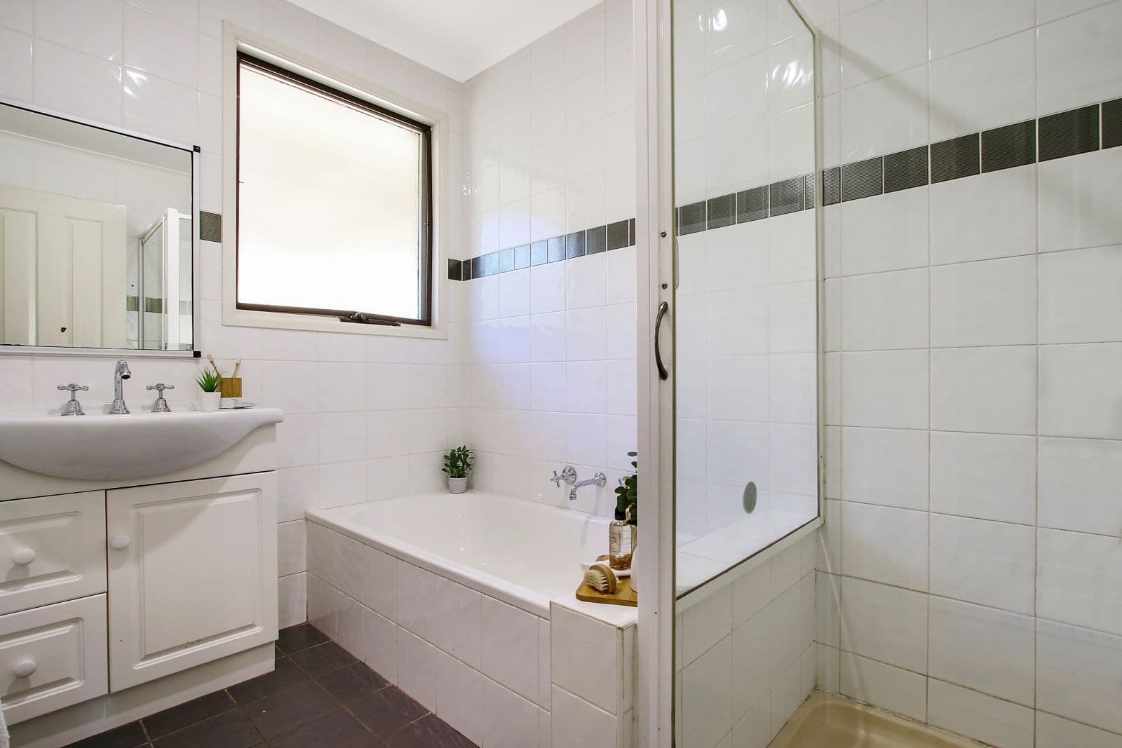 520 Munro Street, Hamilton Valley NSW 2641, Hamilton Valley - Thumbnail 7