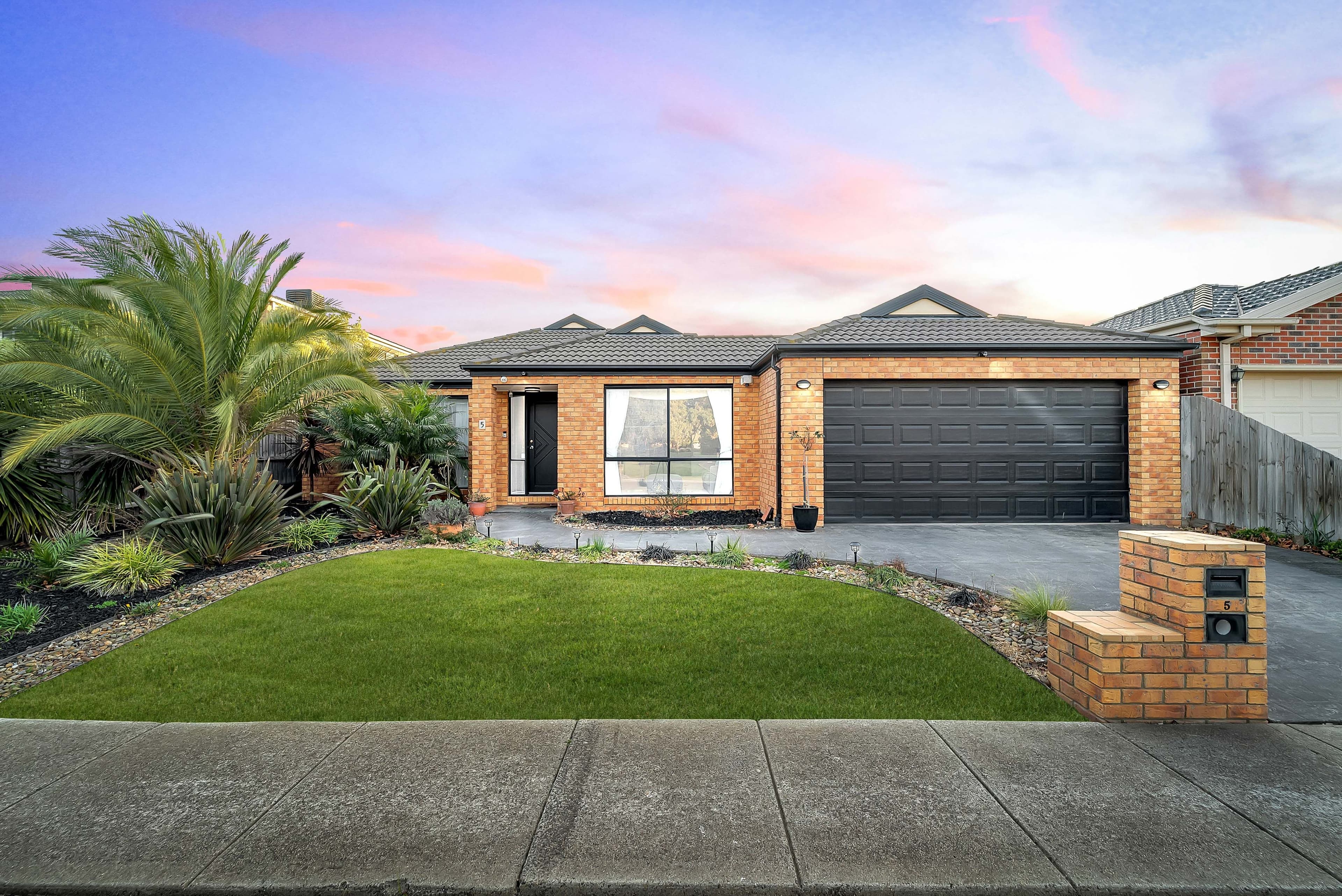 5 Seaside Close, Seabrook VIC 3028, Seabrook - Image 1