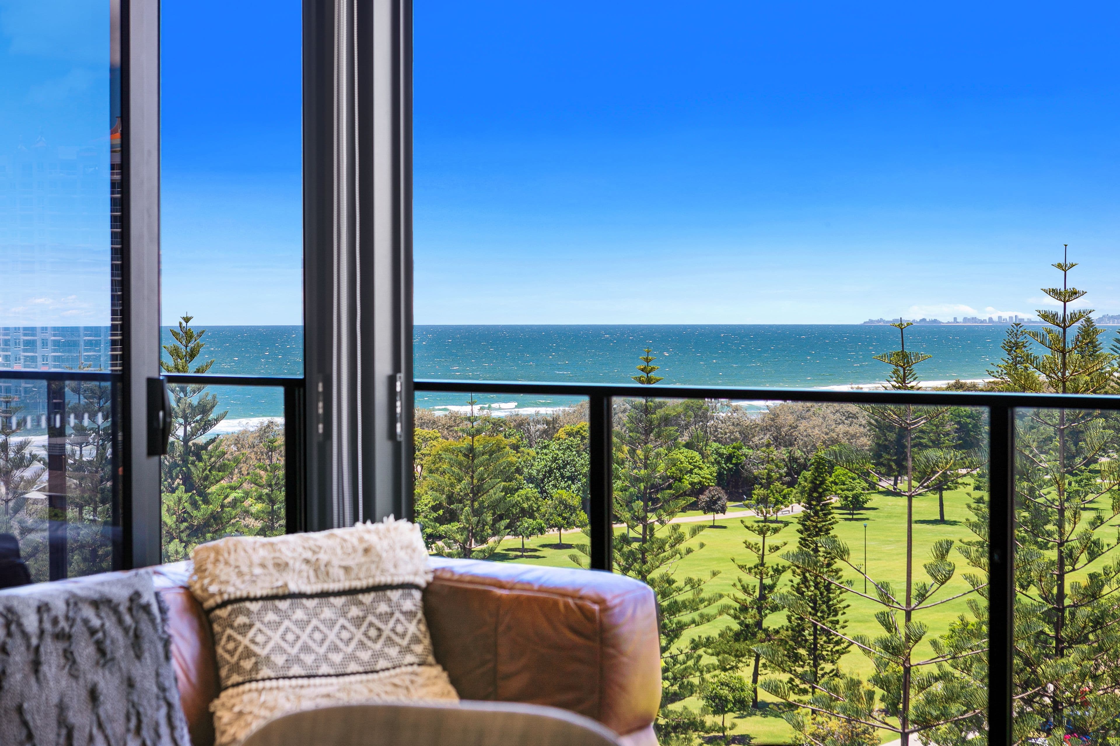 185 Old Burleigh Road, Broadbeach QLD 4218, Broadbeach - Thumbnail 2