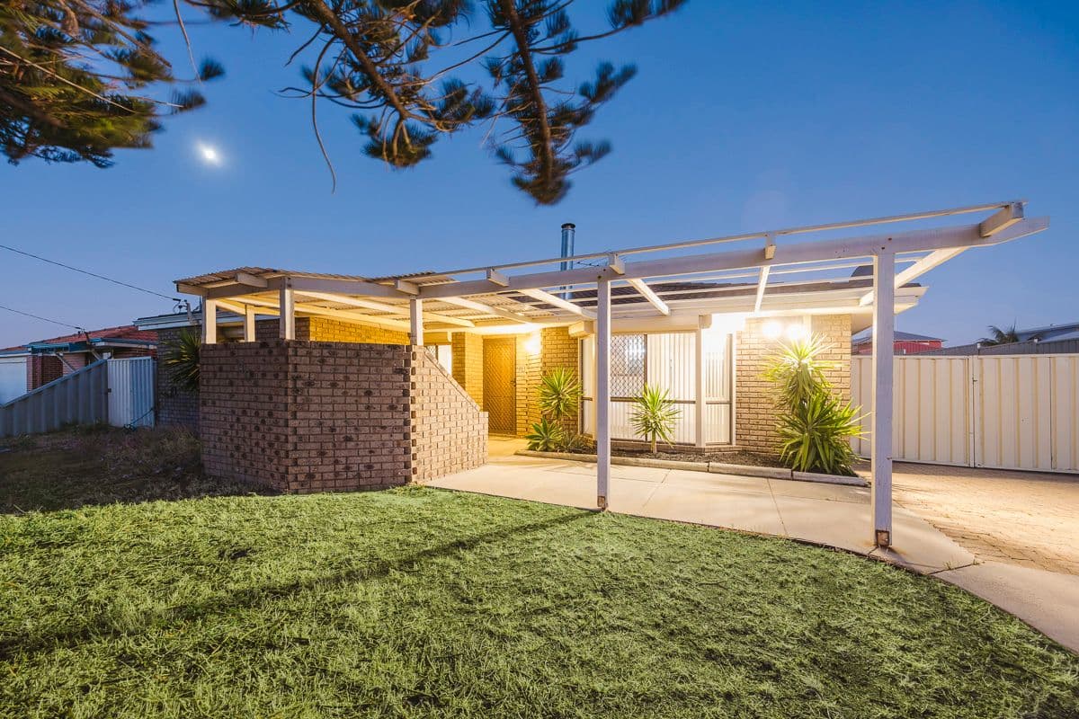 90 Lagoon Drive, Yanchep WA 6035, Yanchep - Thumbnail 2