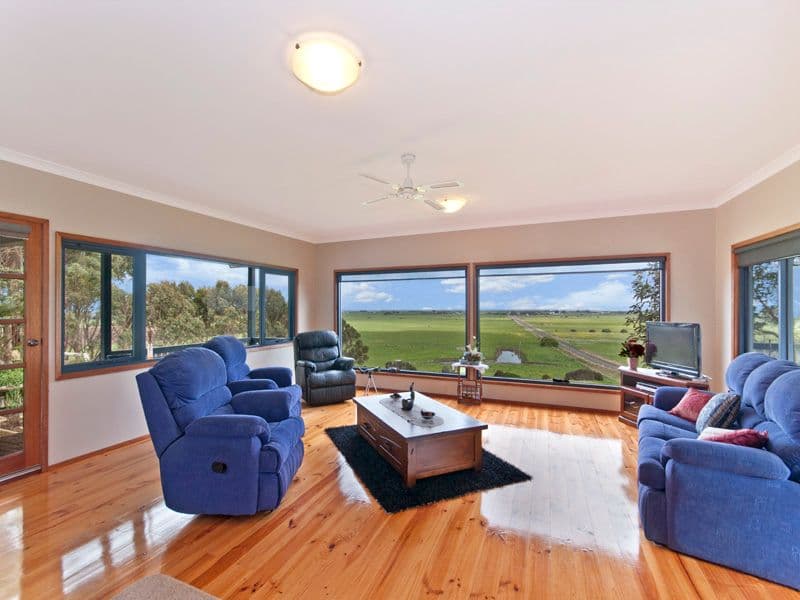 11 McCartneys Road, KILLARNEY VIC 3283, Killarney - Thumbnail 2