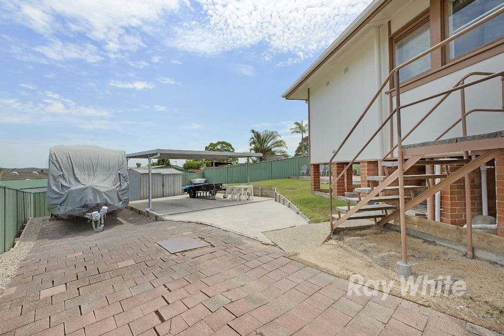 18 Yanco Crescent, Toronto - Thumbnail 2