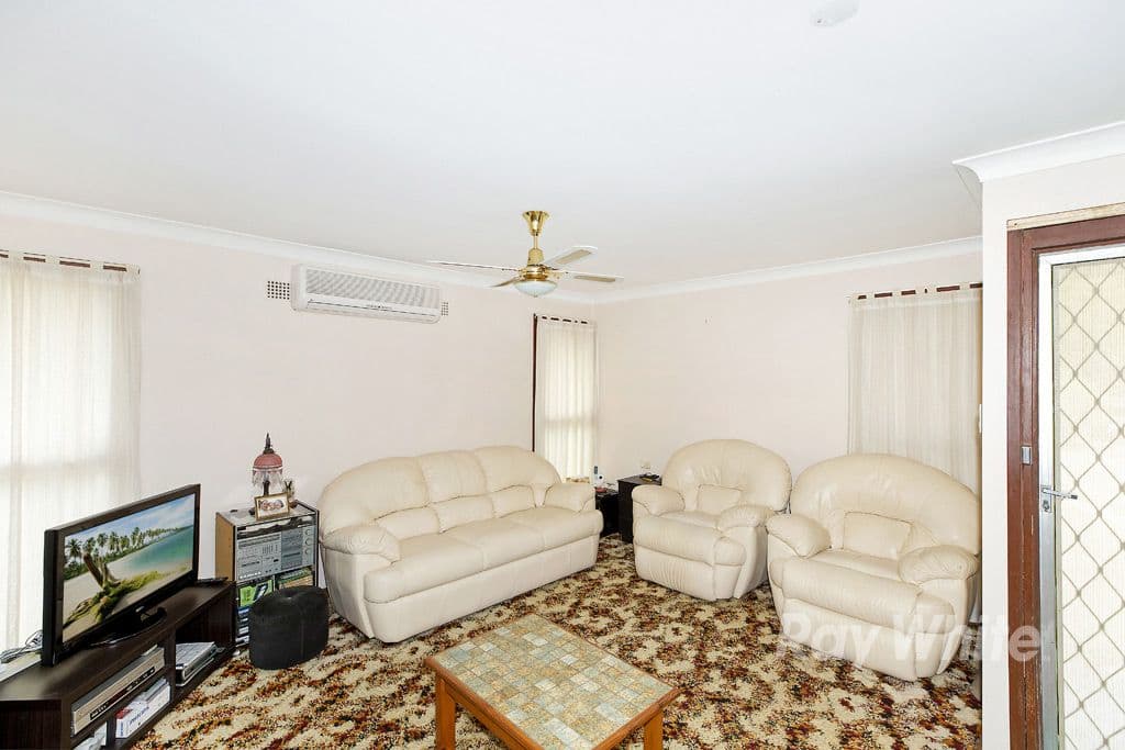 18 Yanco Crescent, Toronto - Thumbnail 5