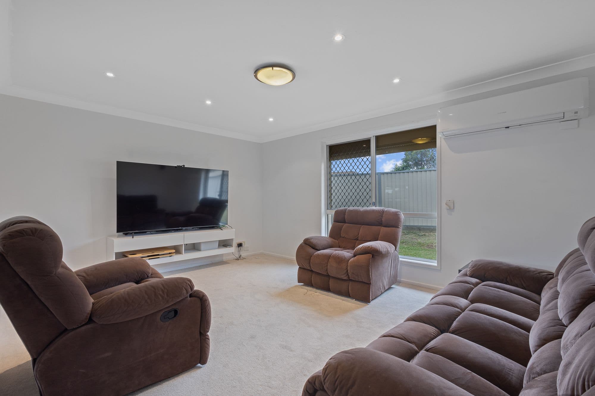 49 Blue Mountain Crescent, Warner QLD 4500, Warner - Thumbnail 5