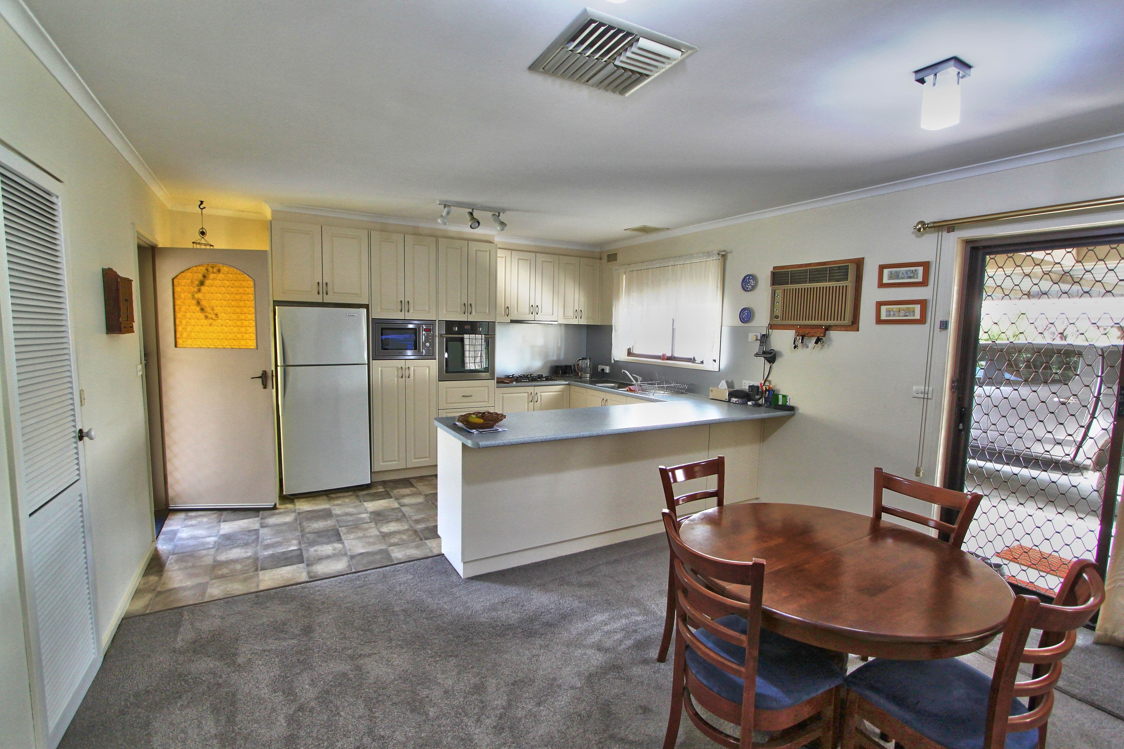 4 Manse Road, Cobram VIC 3644, Cobram - Thumbnail 2