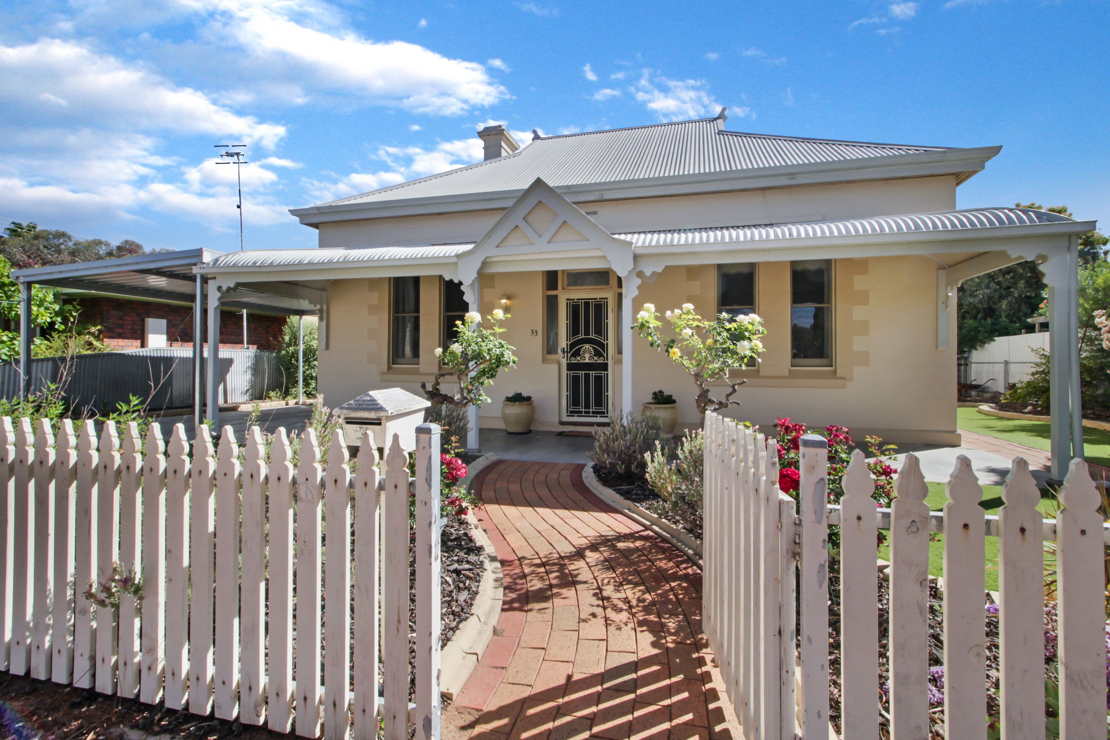 33 Tenth Street, Renmark SA 5341, Renmark - Image 1