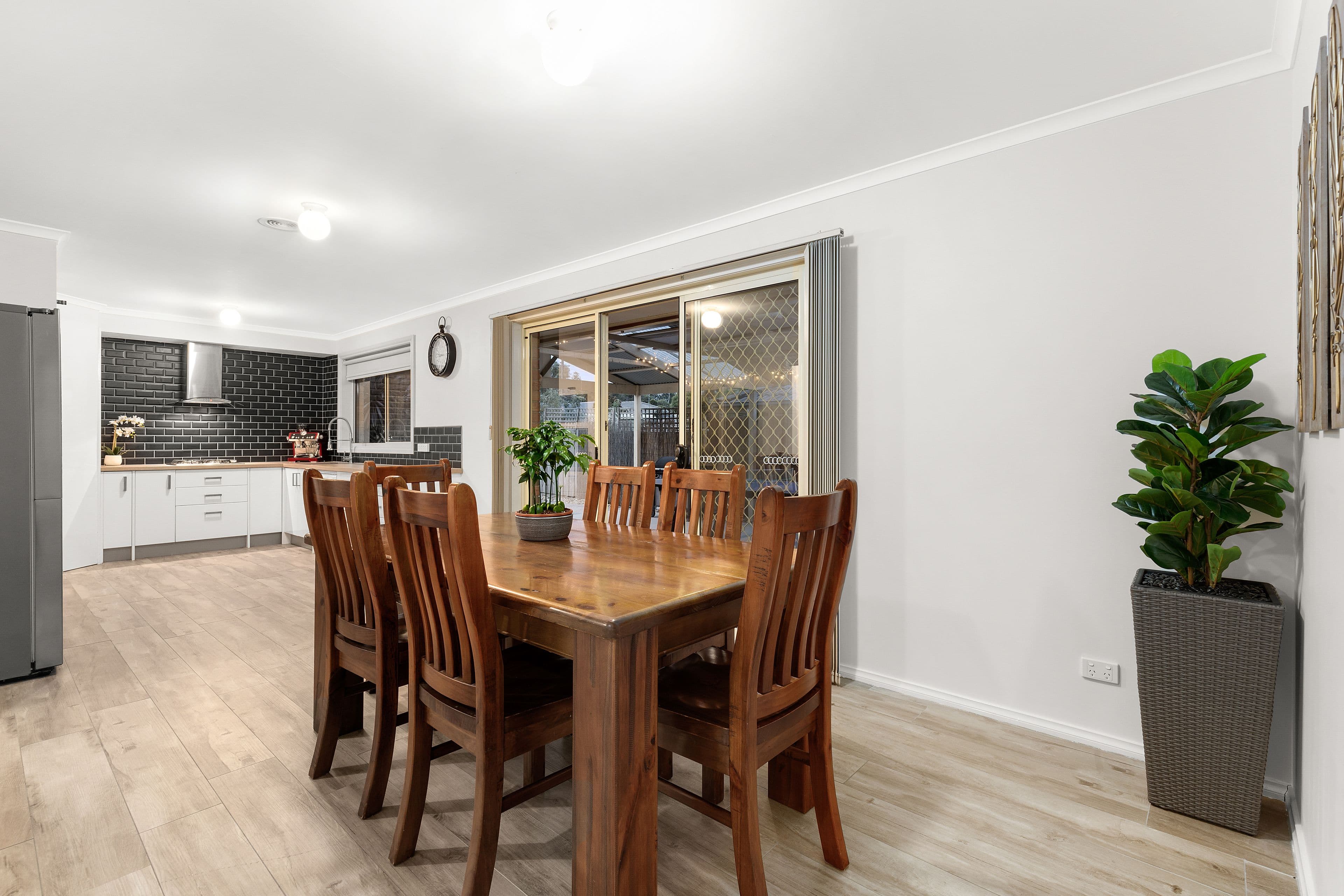 26 Darvell Court, Pakenham VIC 3810, Pakenham - Thumbnail 4