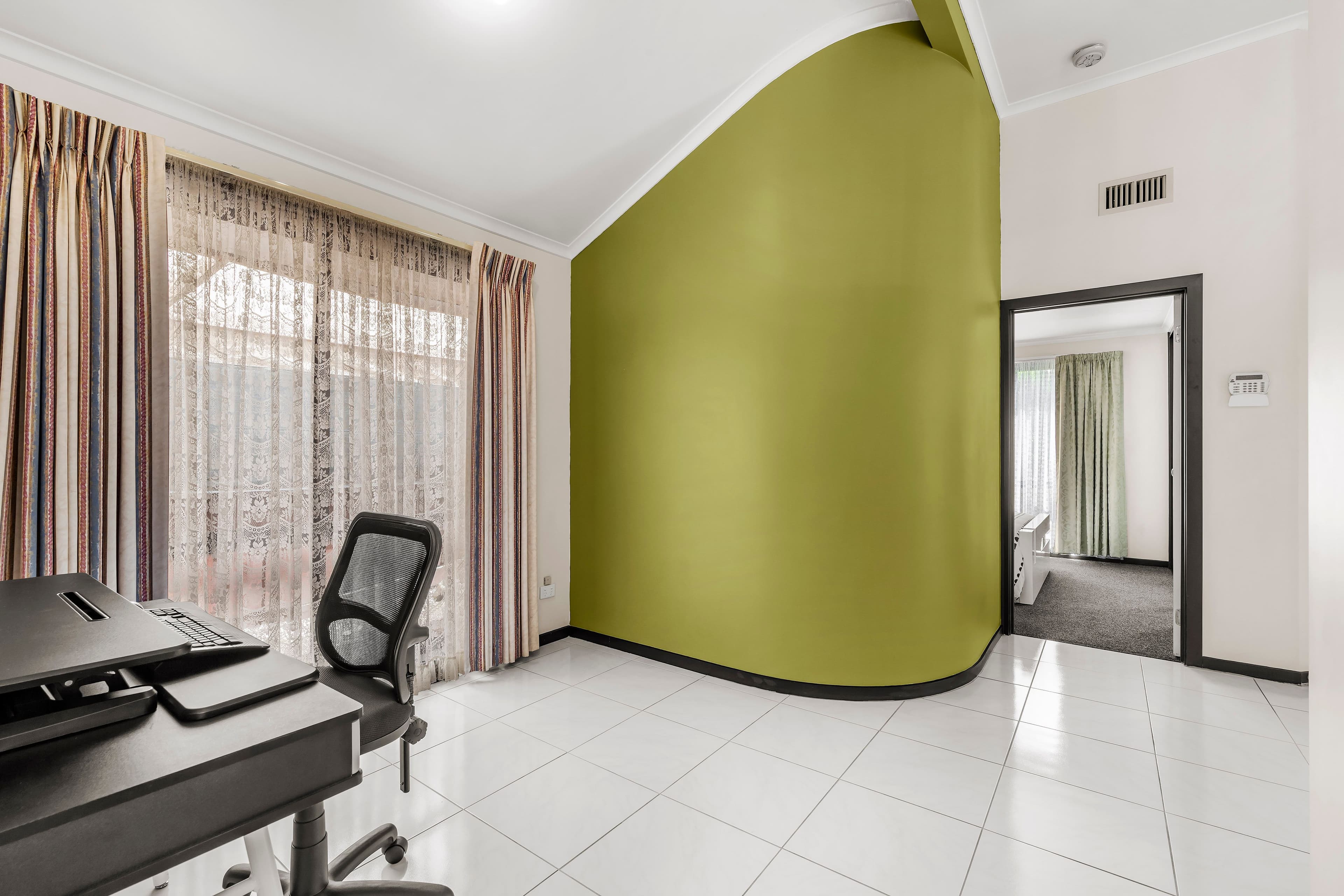 11 Kalman Road, Epping VIC 3076, Epping - Thumbnail 4