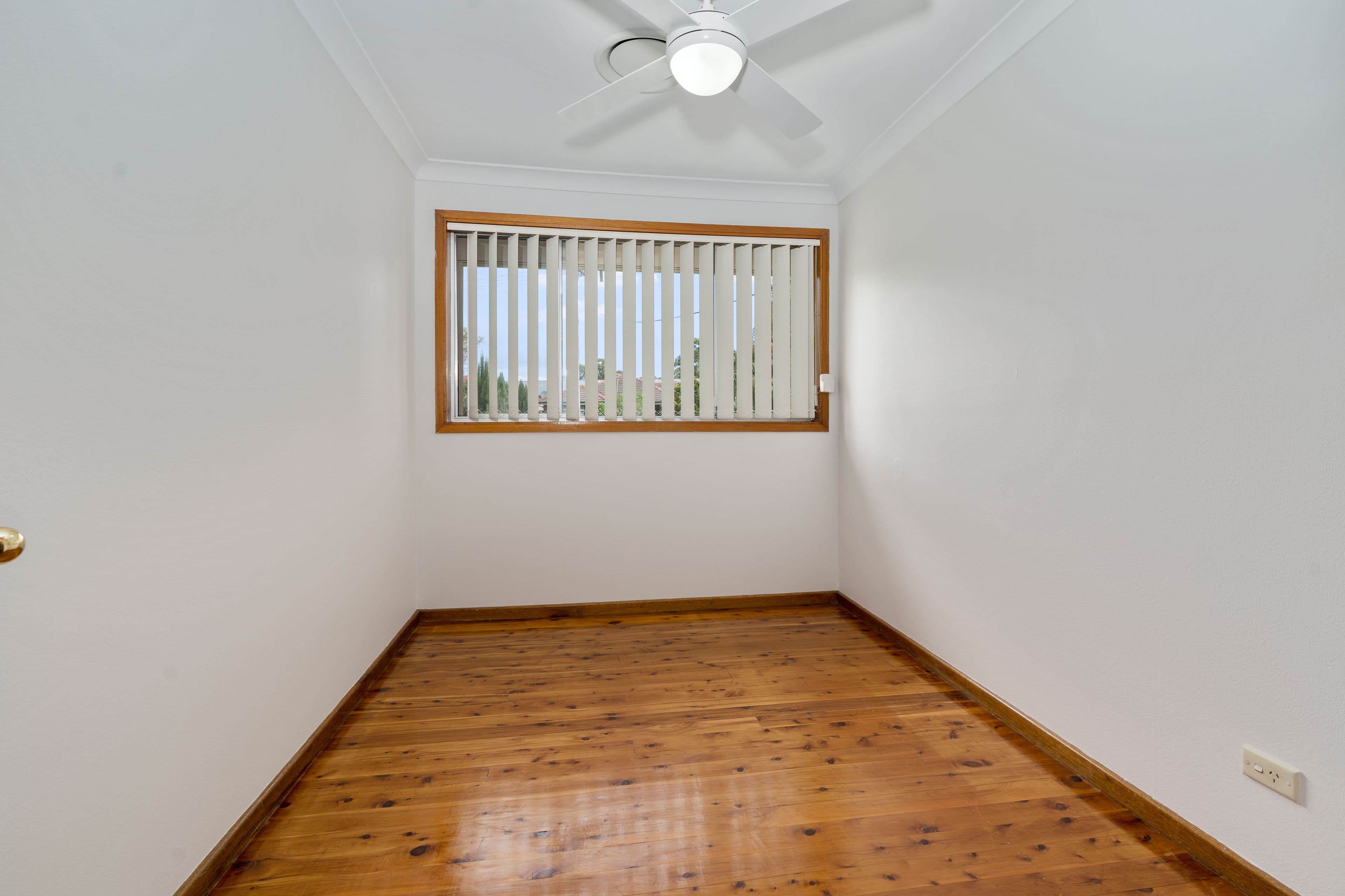 4 Canberra Crescent, Campbelltown NSW 2560, Campbelltown - Thumbnail 6