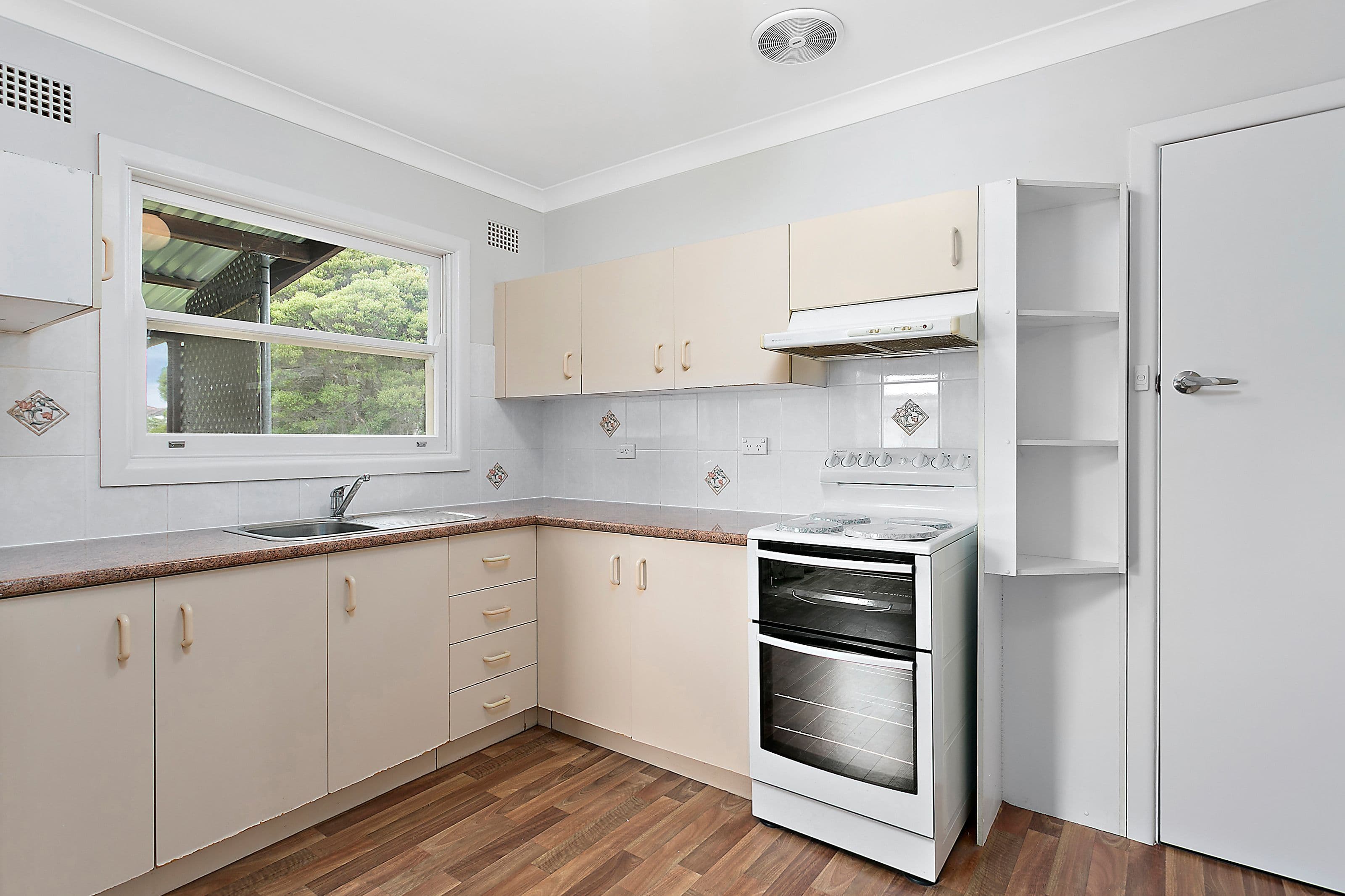 10 Centenary Road, Albion Park - Thumbnail 2