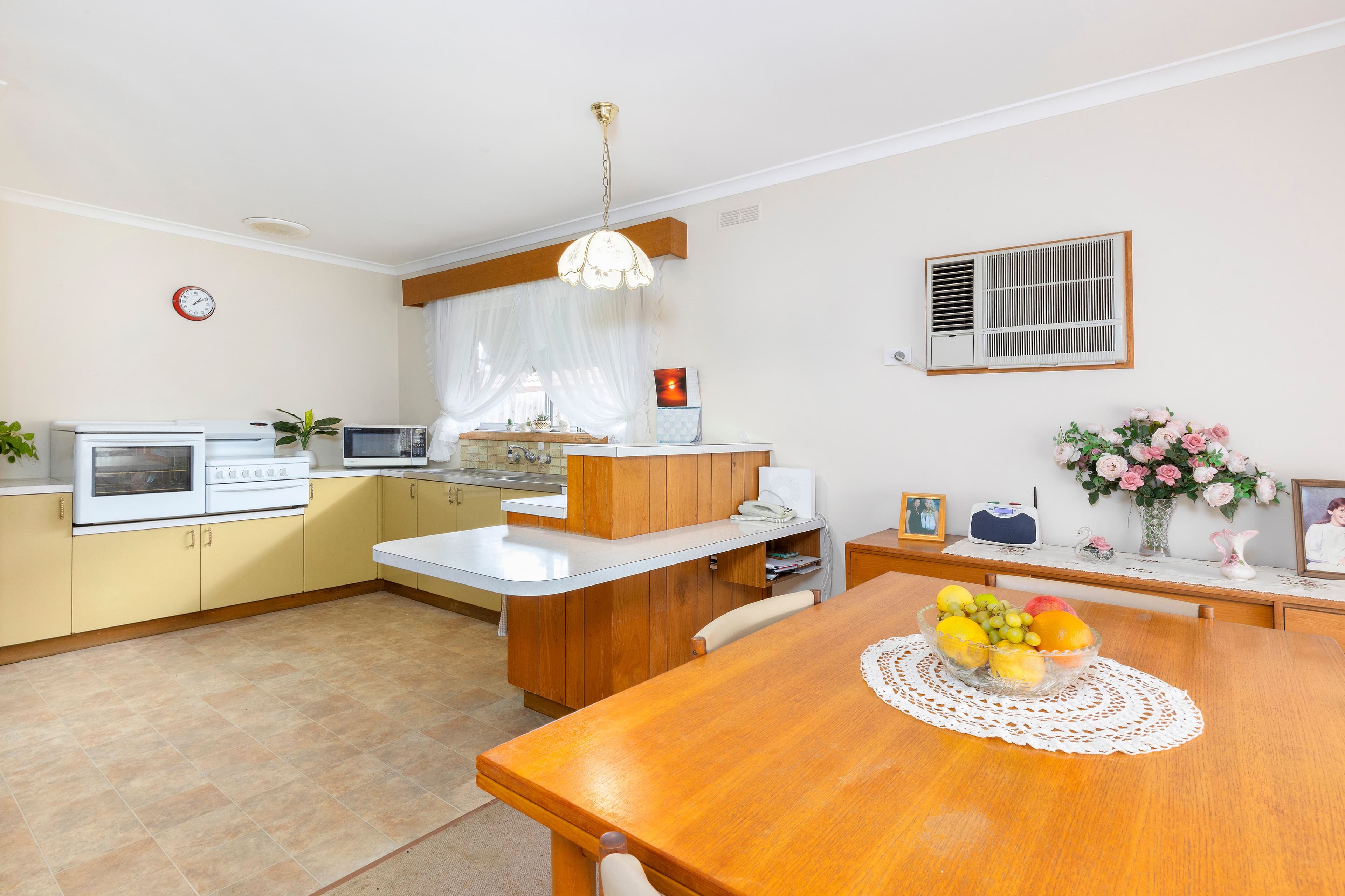 8 Leon Avenue, Rosebud VIC 3939, Rosebud - Thumbnail 4
