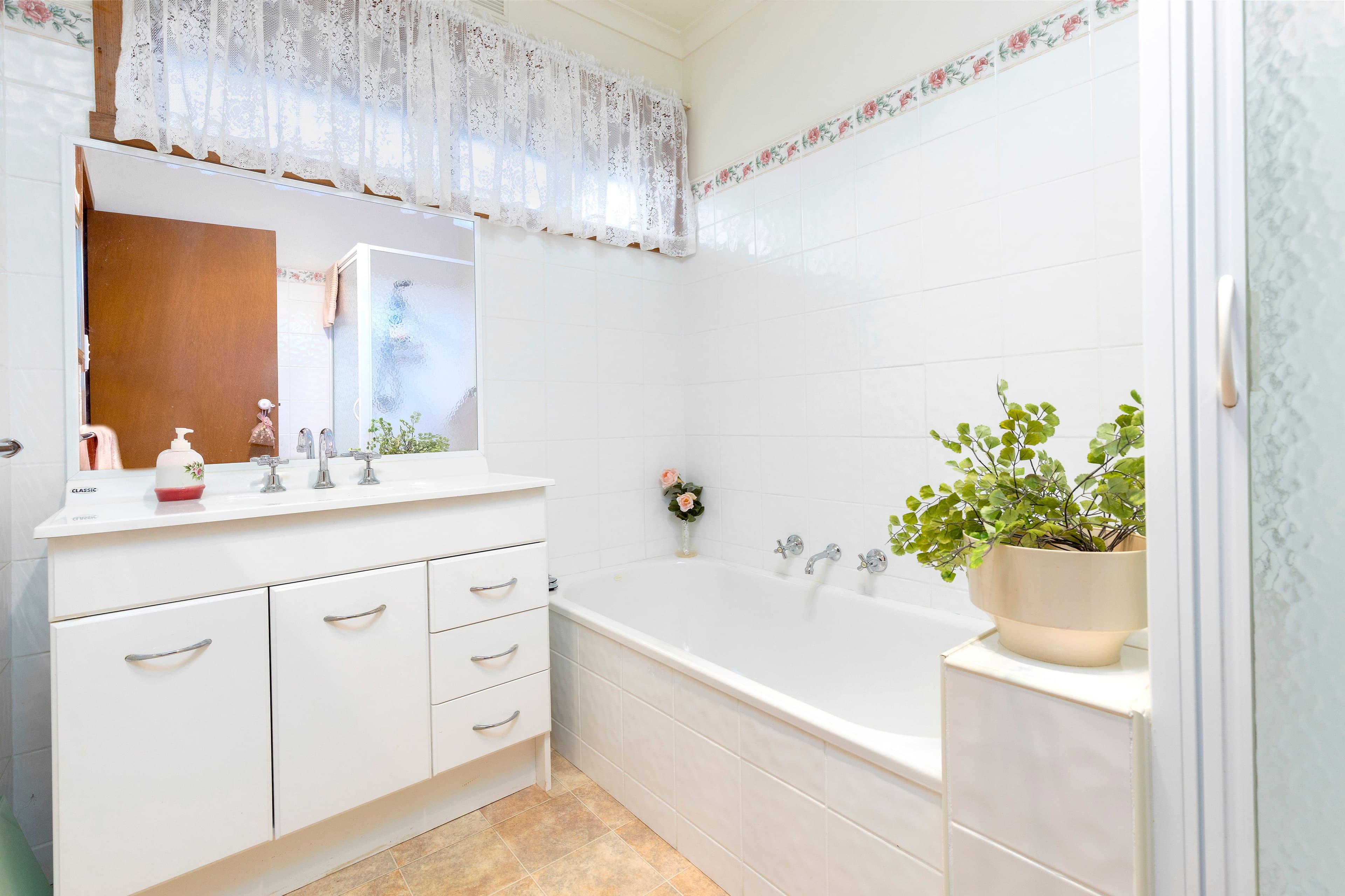 8 Leon Avenue, Rosebud VIC 3939, Rosebud - Thumbnail 8
