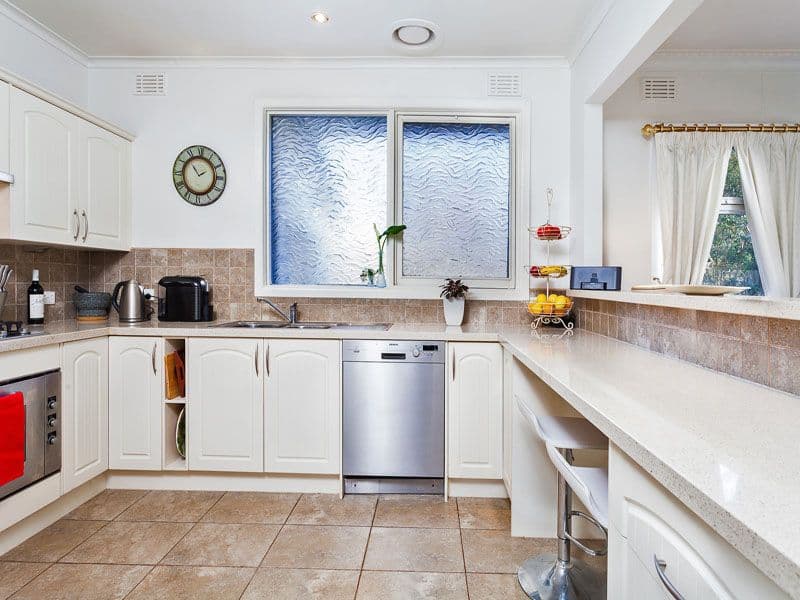 24 Comas Road, BEAUMARIS VIC 3193, Beaumaris - Thumbnail 3