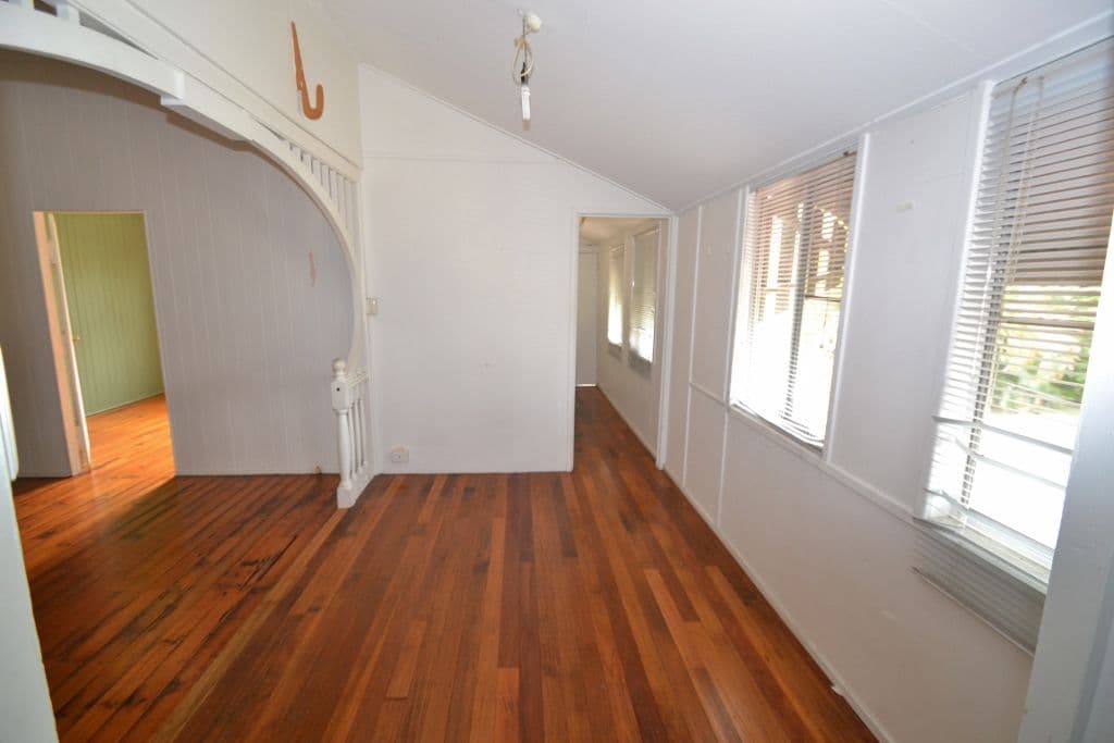 19 Caloundra Street, Landsborough QLD 4550, Landsborough - Thumbnail 7
