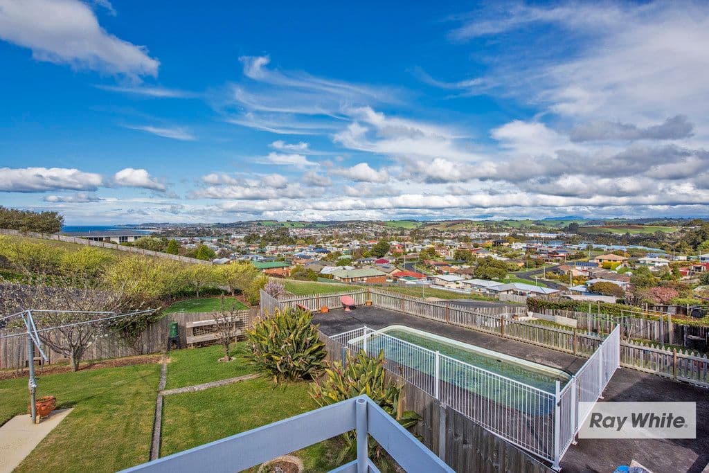 15 Amy Street, West Ulverstone TAS 7315, West Ulverstone - Thumbnail 2
