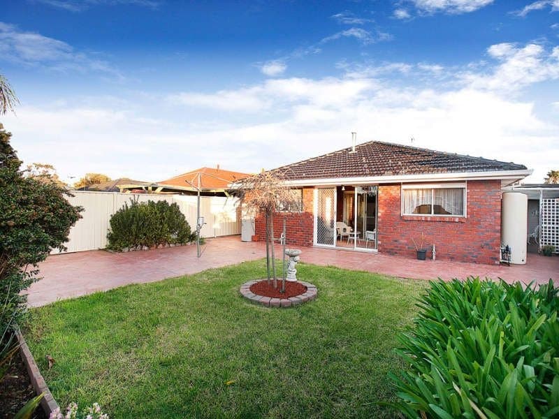 18 Rebecca Crescent, Altona Meadows - Thumbnail 7