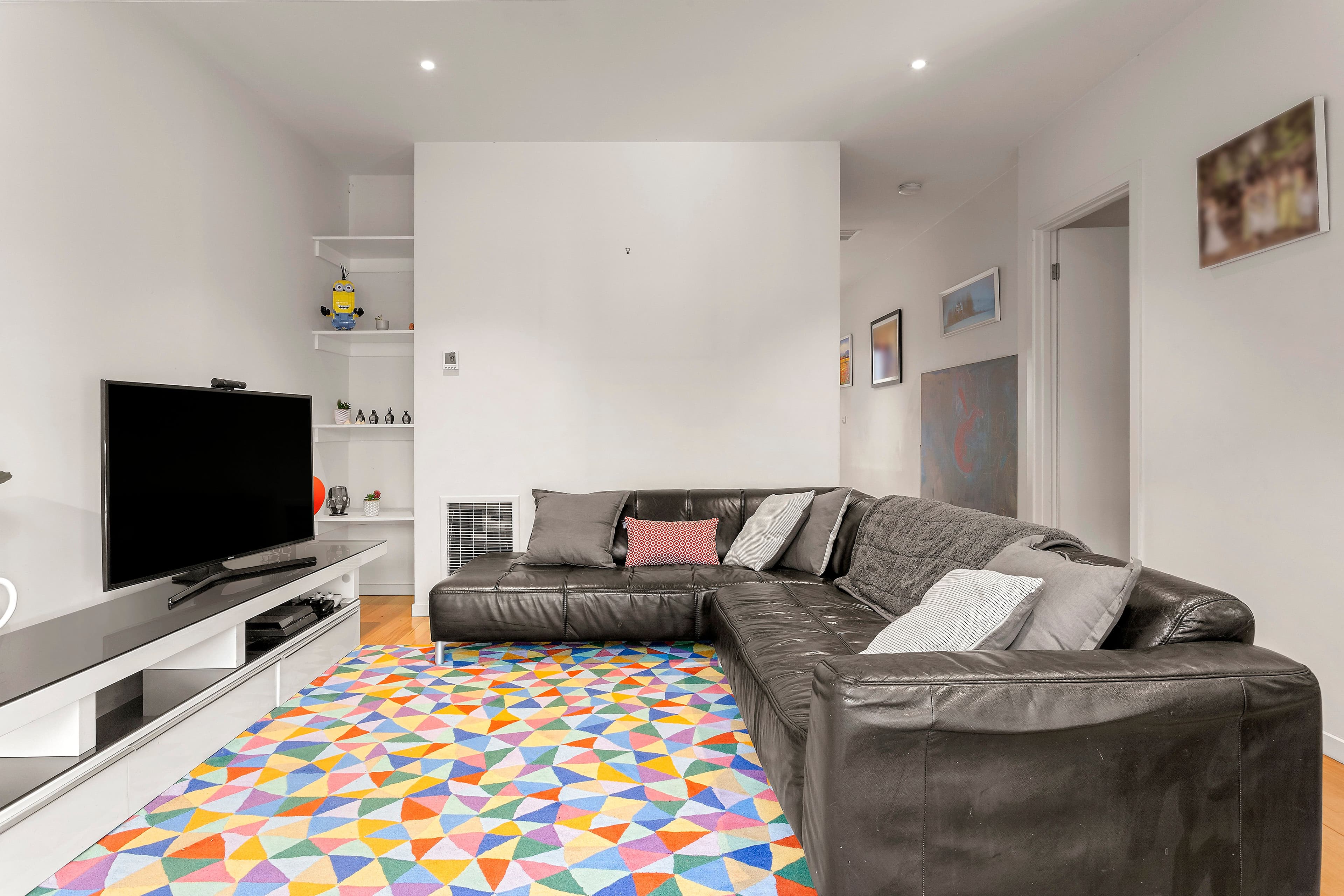 18 Cabena Crescent, Chadstone VIC 3148, Chadstone - Thumbnail 2