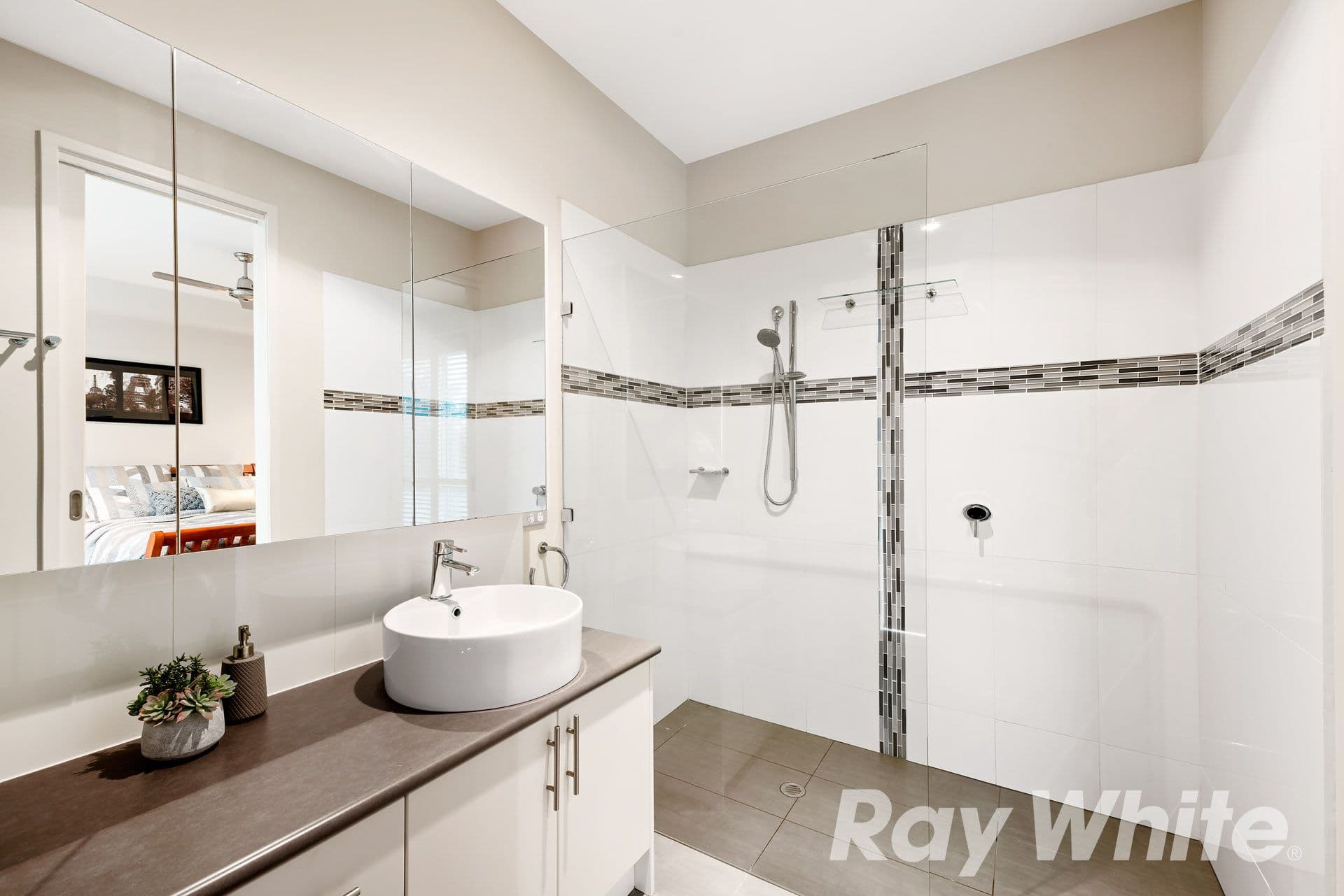 7 Melliodora Crescent, Greensborough VIC 3088, Greensborough - Thumbnail 6
