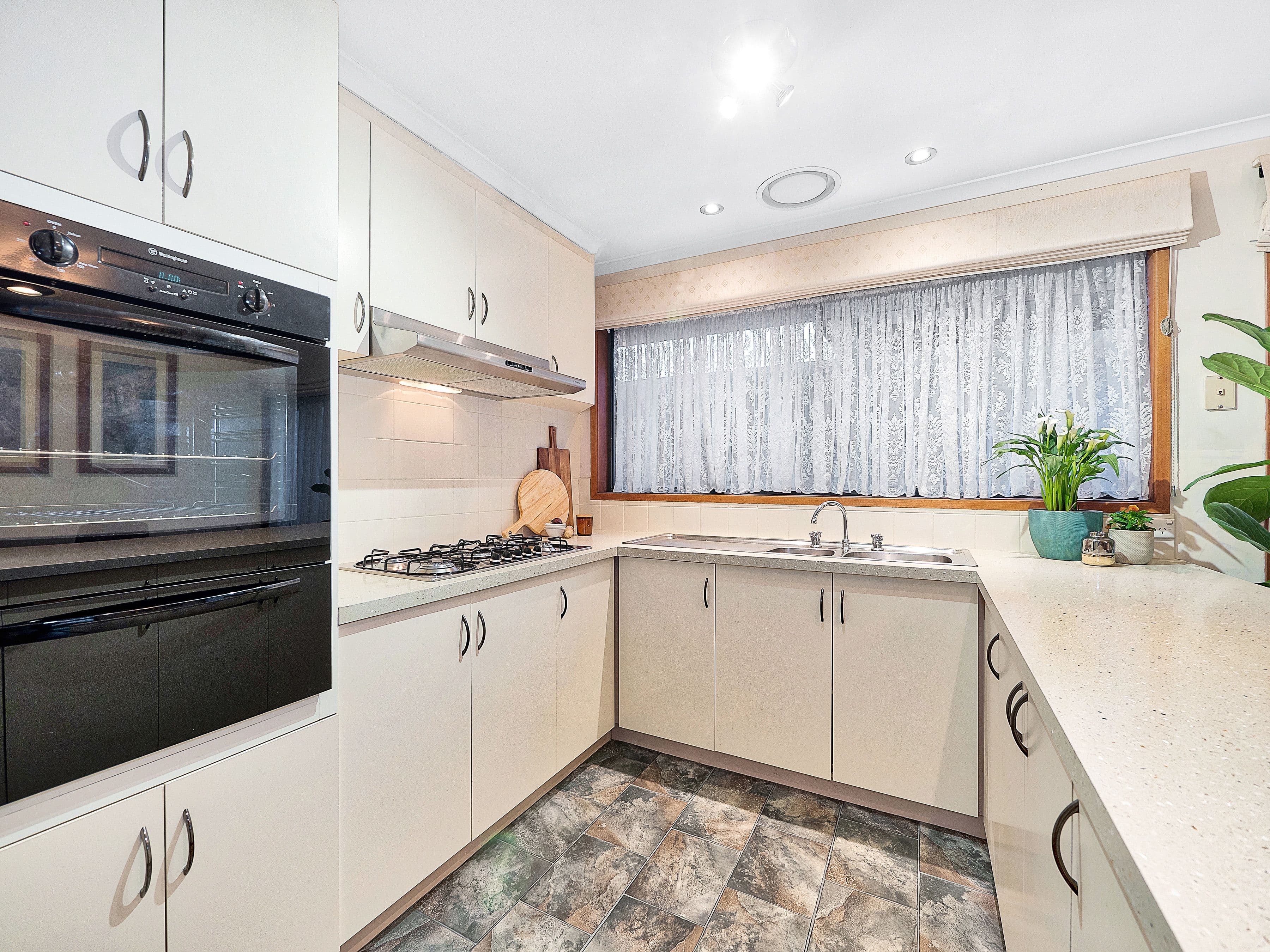 188 Lyrebird Drive, Carrum Downs VIC 3201, Carrum Downs - Thumbnail 4