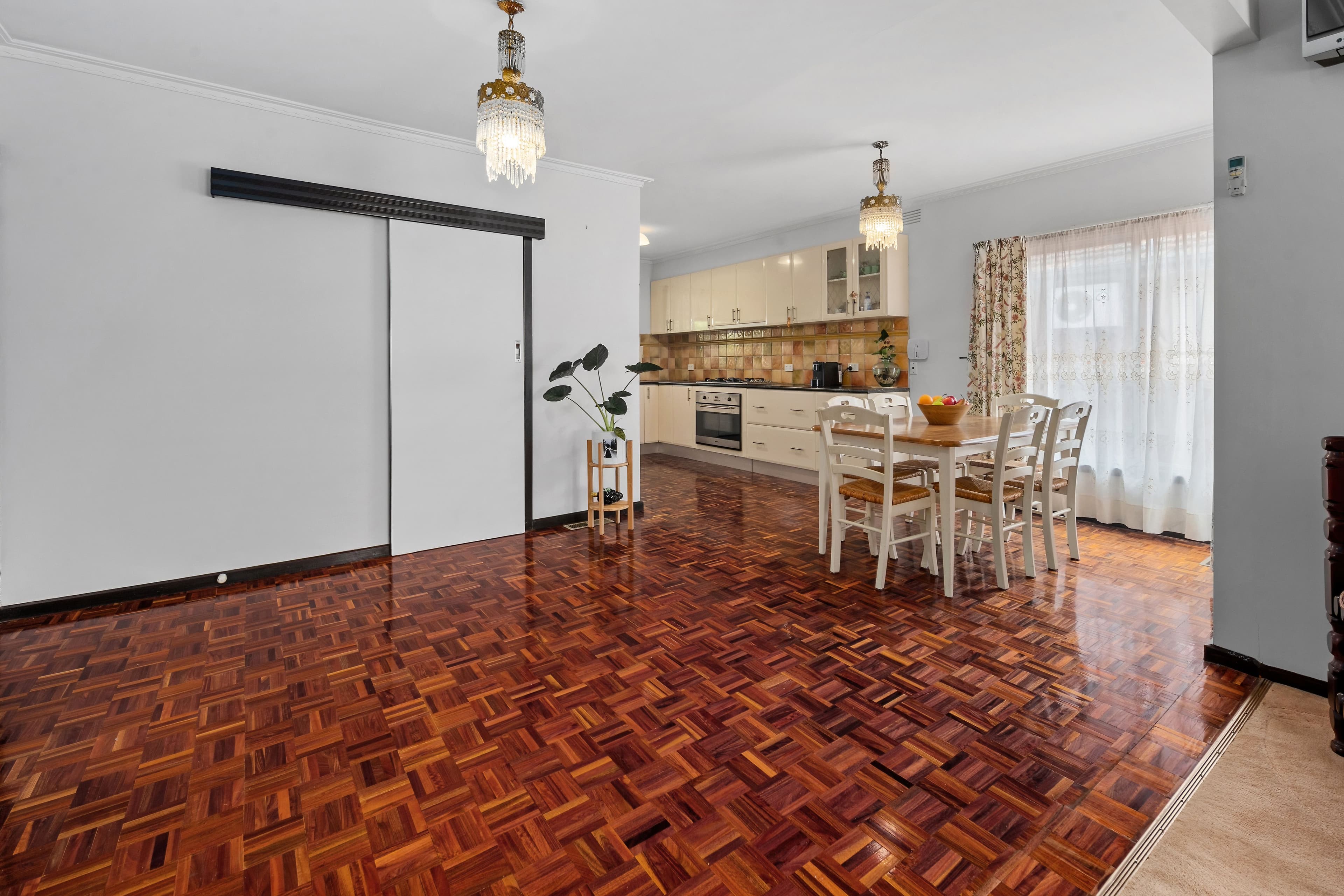 15 Kefford Avenue, Lalor VIC 3075, Lalor - Thumbnail 3