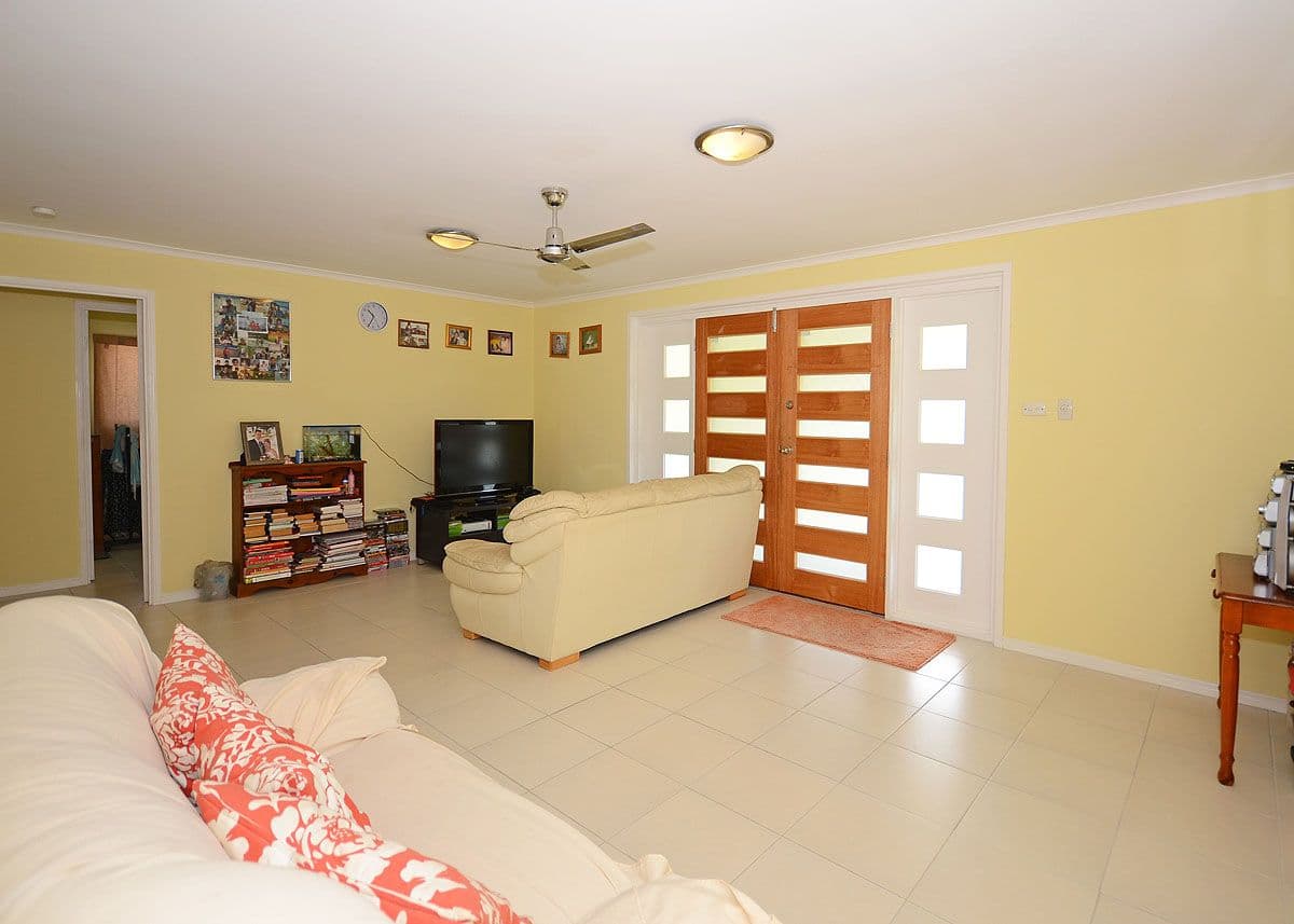 4 Arthur Street, URANGAN QLD 4655, Urangan - Thumbnail 6