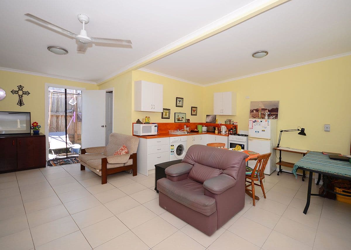 4 Arthur Street, URANGAN QLD 4655, Urangan - Thumbnail 7