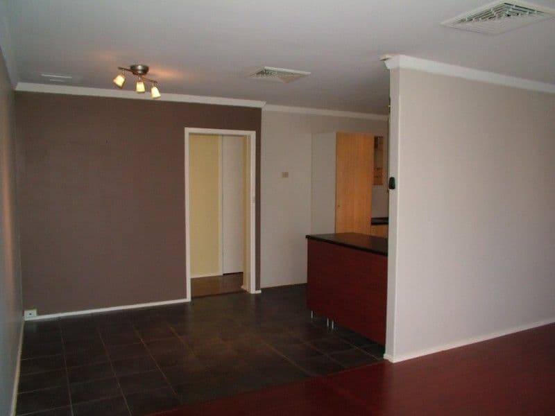 22 Watsonia Street, MADDINGTON WA 6109, Maddington - Thumbnail 2