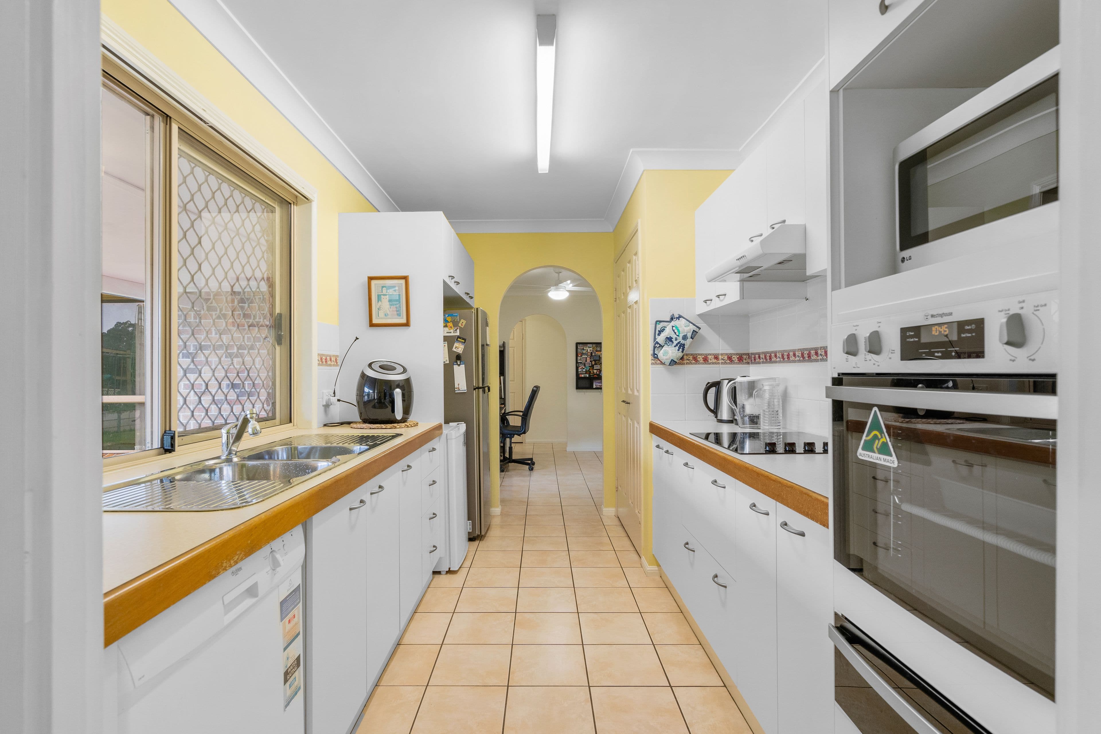 9 Kentia Street, Carseldine QLD 4034, Carseldine - Thumbnail 2