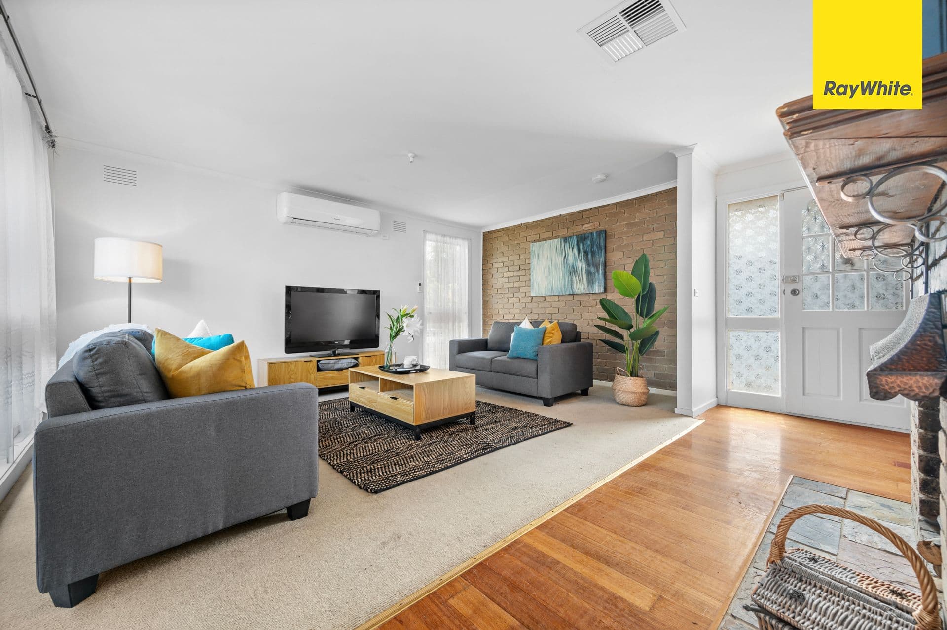 8 Carina Drive, Melton VIC 3337, Melton - Thumbnail 2