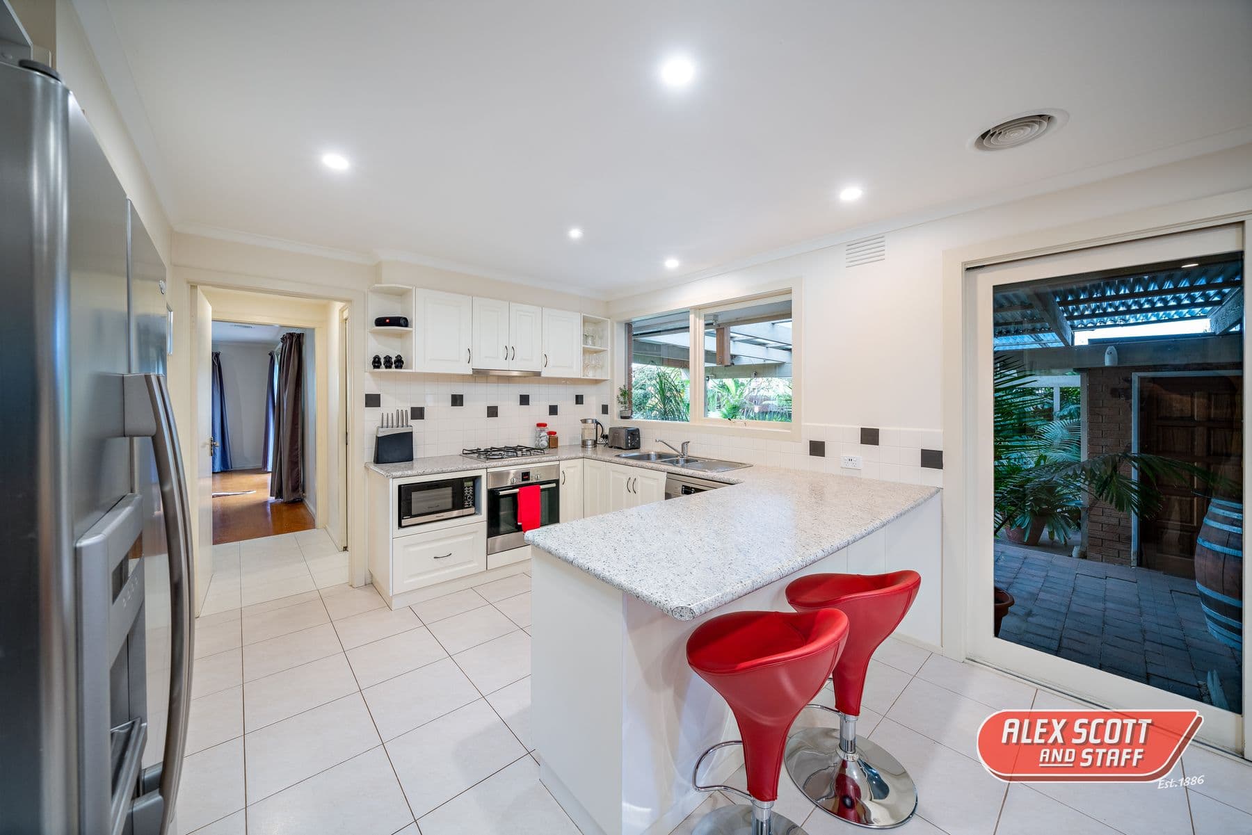 39 Ambleside Crescent, Berwick, Berwick - Thumbnail 4