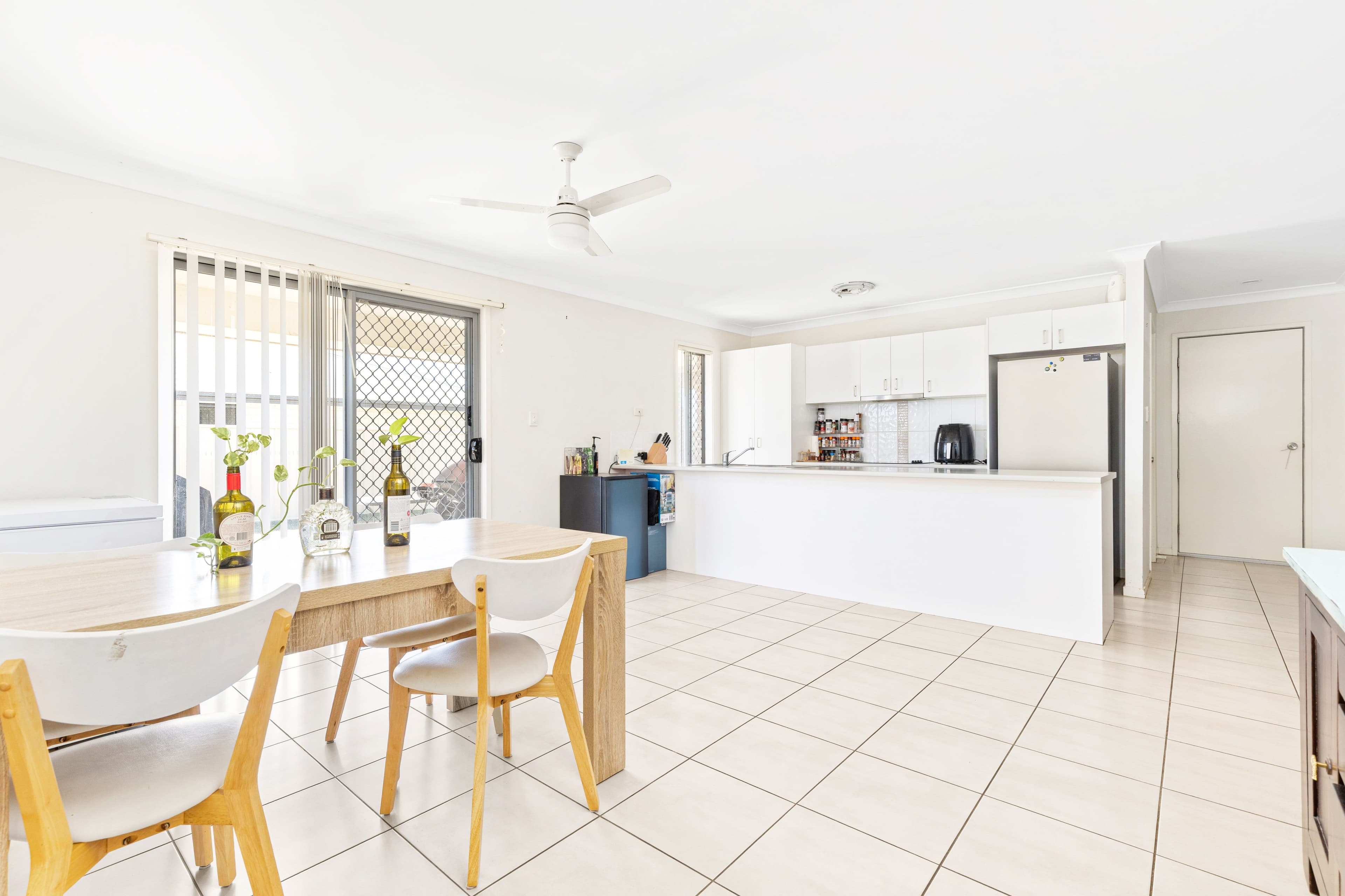 61 Lakeside Drive, Emerald QLD 4720, Emerald - Thumbnail 7