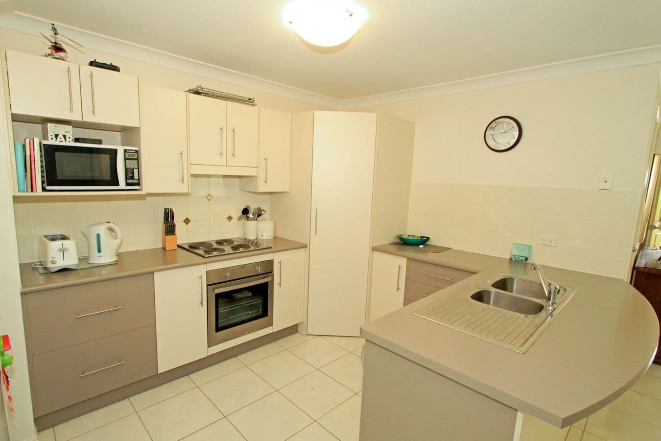 4 Driftwood Drive, ROSSLYN QLD 4703, Rosslyn - Thumbnail 2