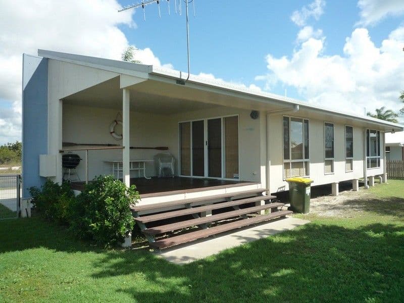 39 Frizzells Road, WOODGATE QLD 4660, Woodgate - Thumbnail 2