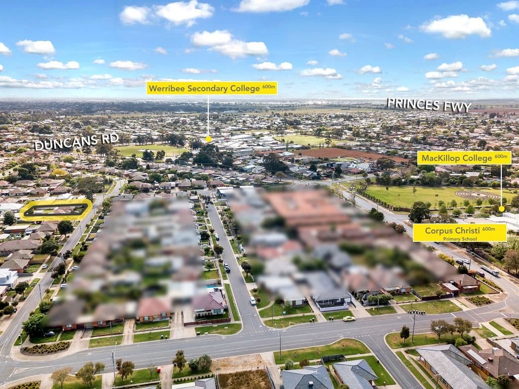 22 Carter Avenue, Werribee VIC 3030, Werribee - Thumbnail 4