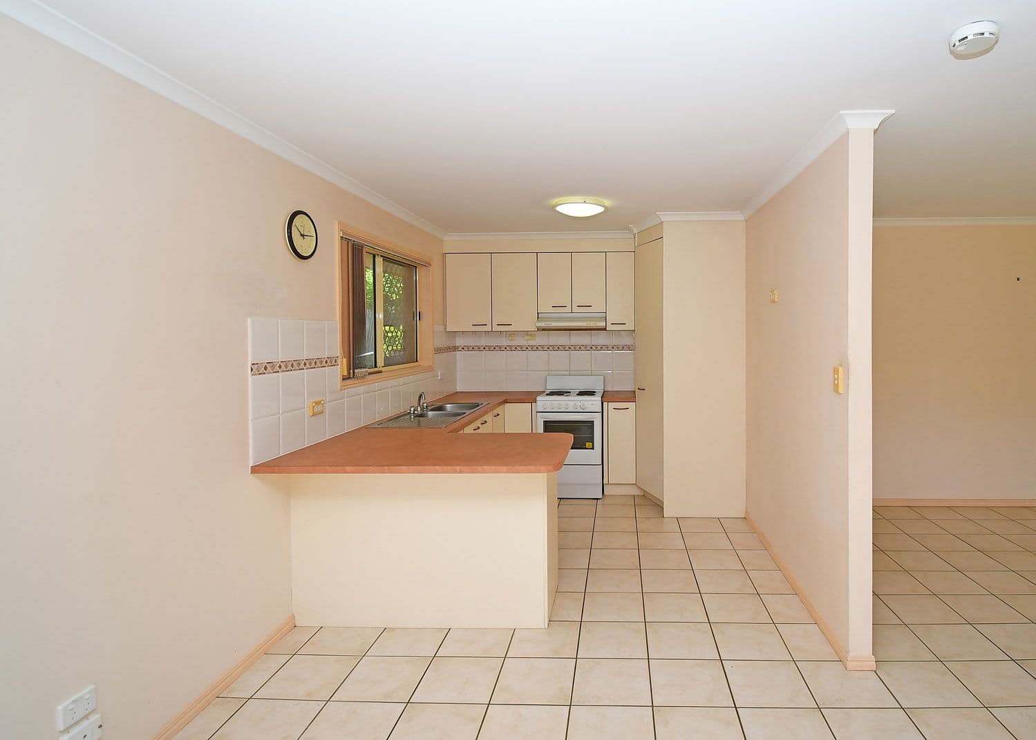 415 Boat Harbour Drive, Torquay QLD 4655, Torquay - Thumbnail 5