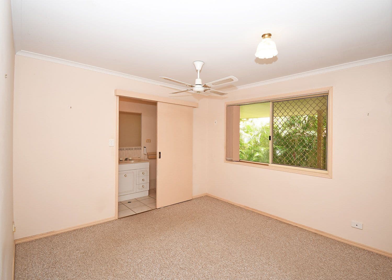 415 Boat Harbour Drive, Torquay QLD 4655, Torquay - Thumbnail 7