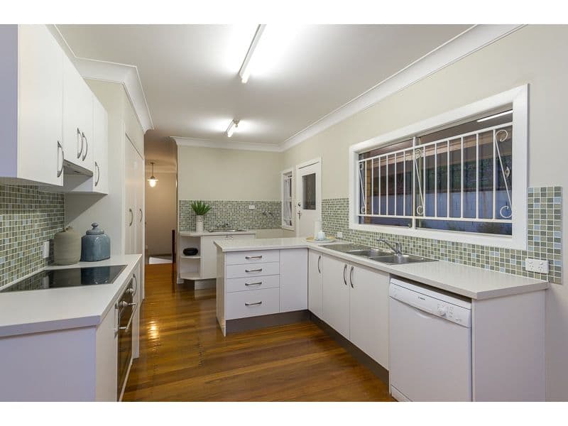 33 Rambler Street, BARDON QLD 4065, Bardon - Thumbnail 6